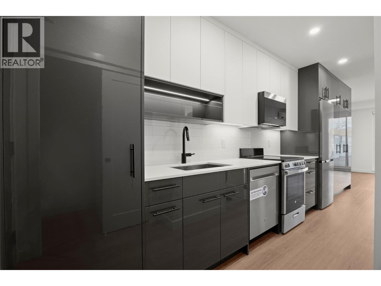 Picture for Unit #212, 1380 Pridham  Avenue