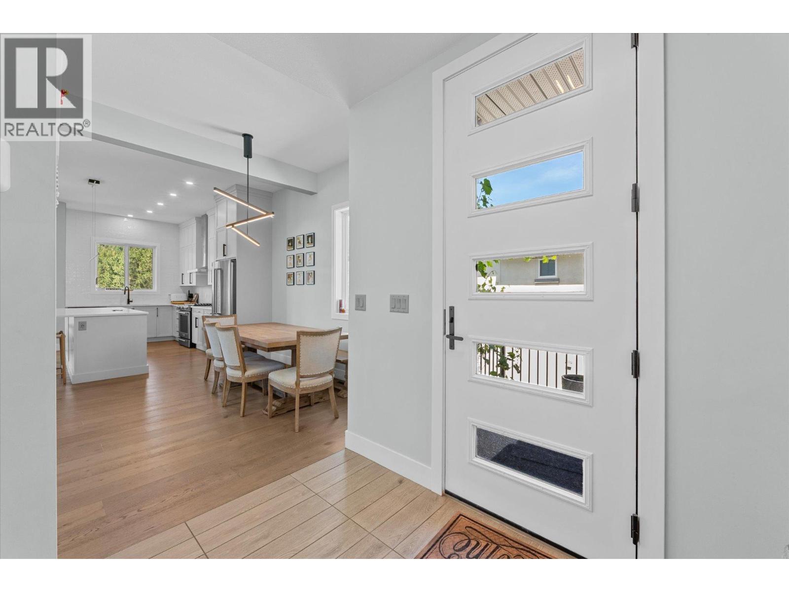 Picture for 1846 Viewpoint  Crescent