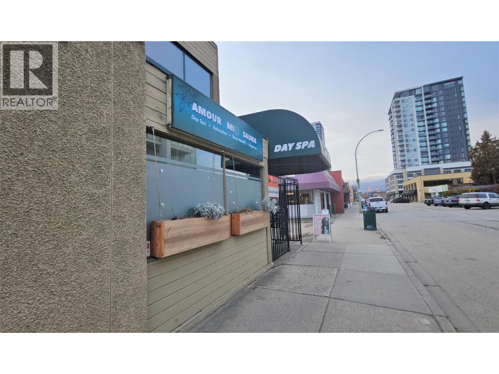 Picture for Unit #A, 545 Lawrence  Avenue