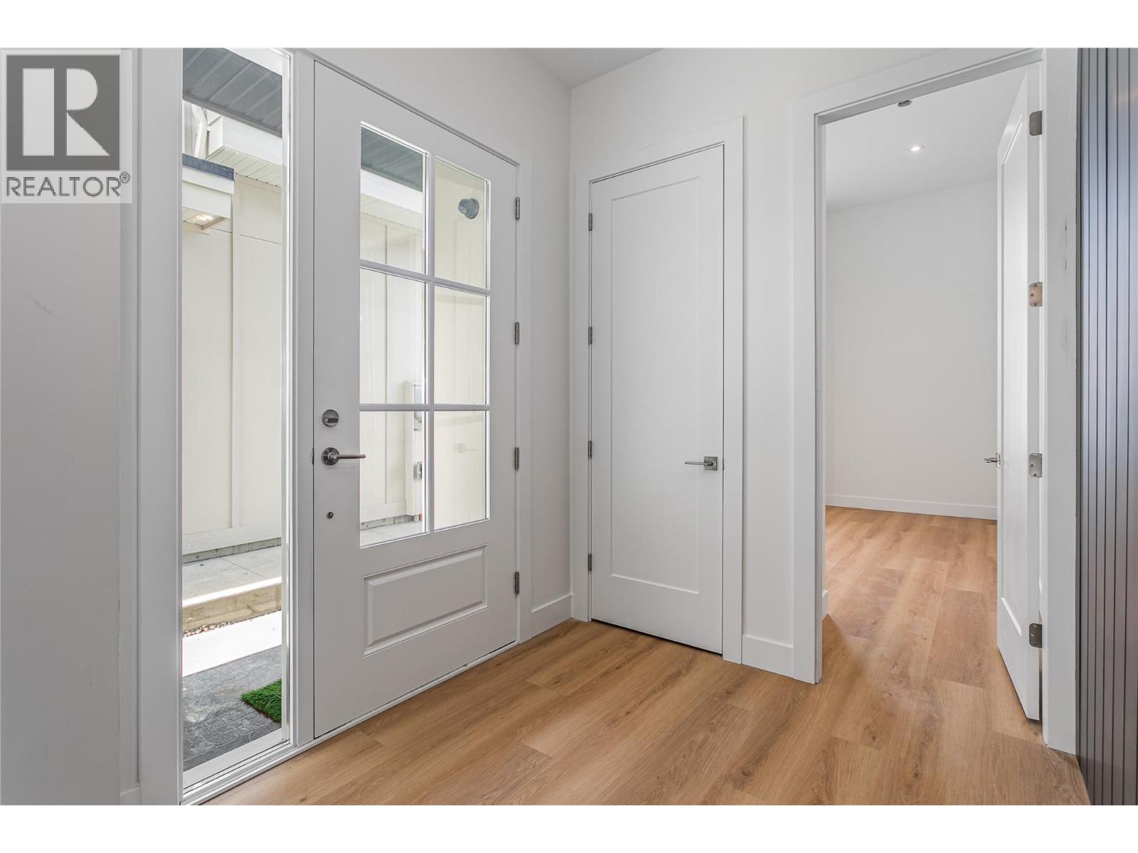 Picture for 1008 Bull  Crescent