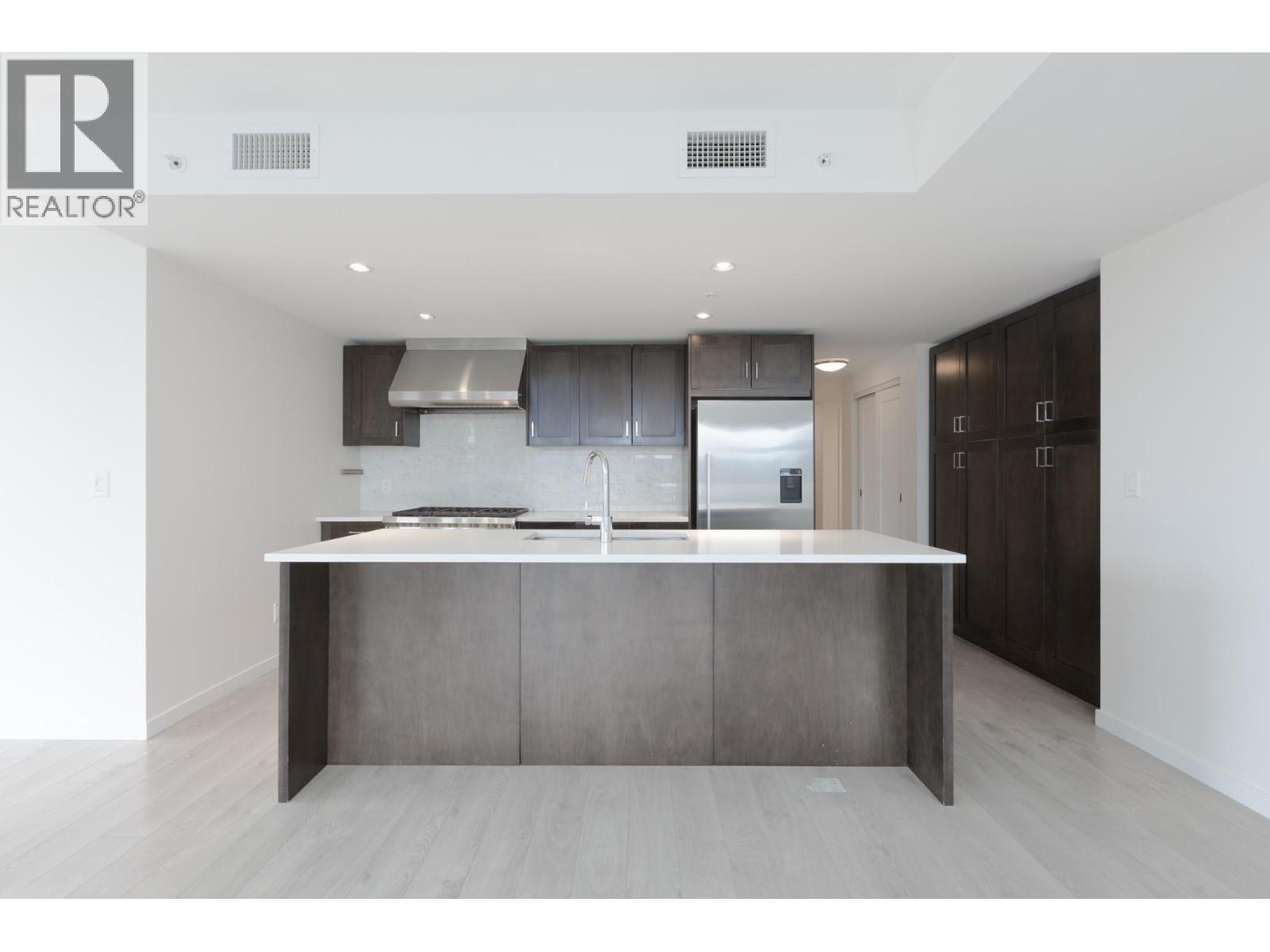 Picture for Unit #406, 485 Groves  Avenue