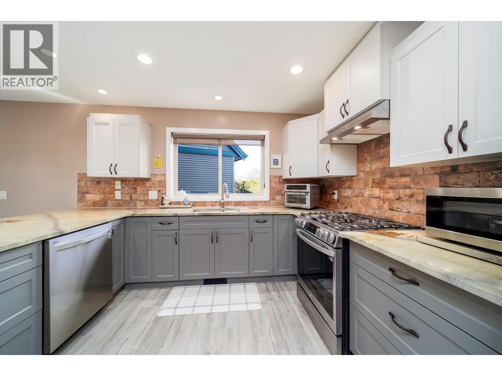 Picture for 860 Galbraith  Place