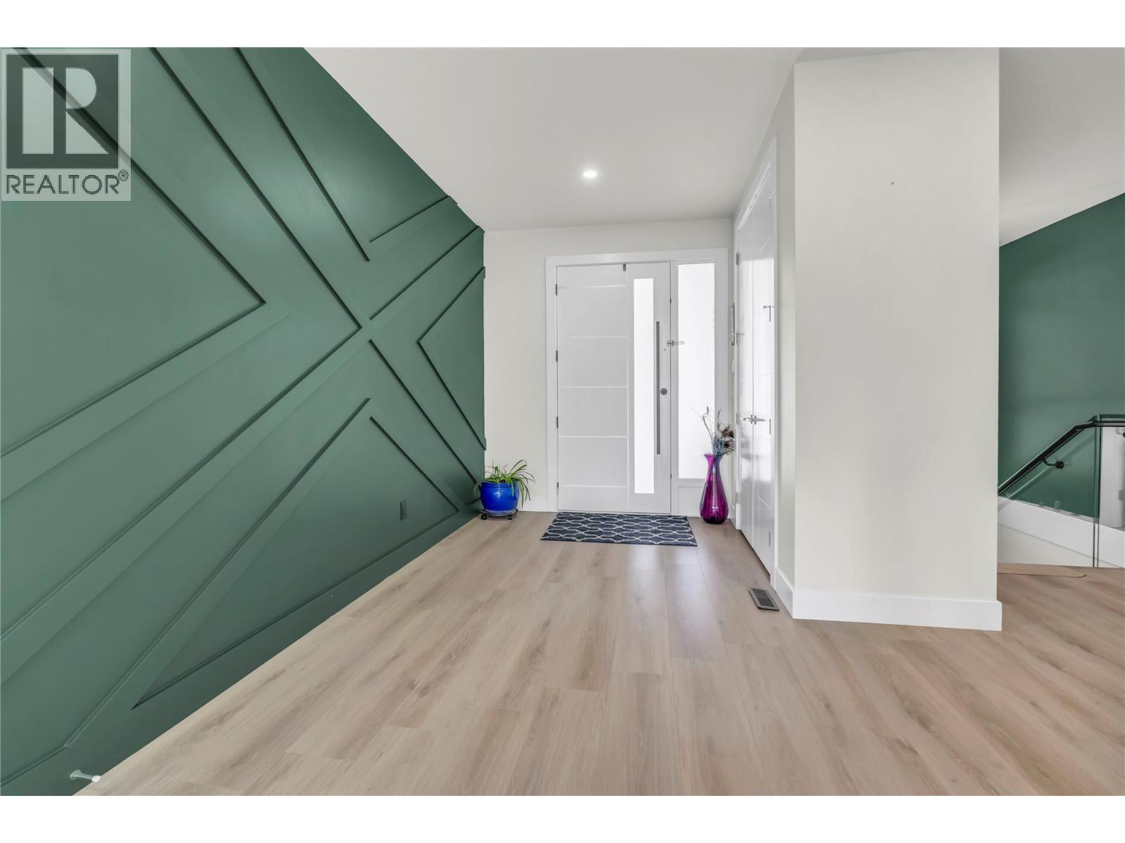 Picture for 2719 HAWTHORN  Drive