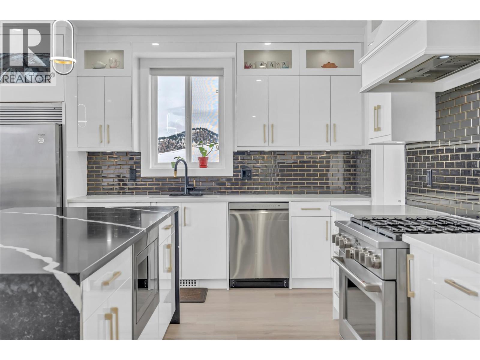 Picture for 2719 HAWTHORN  Drive