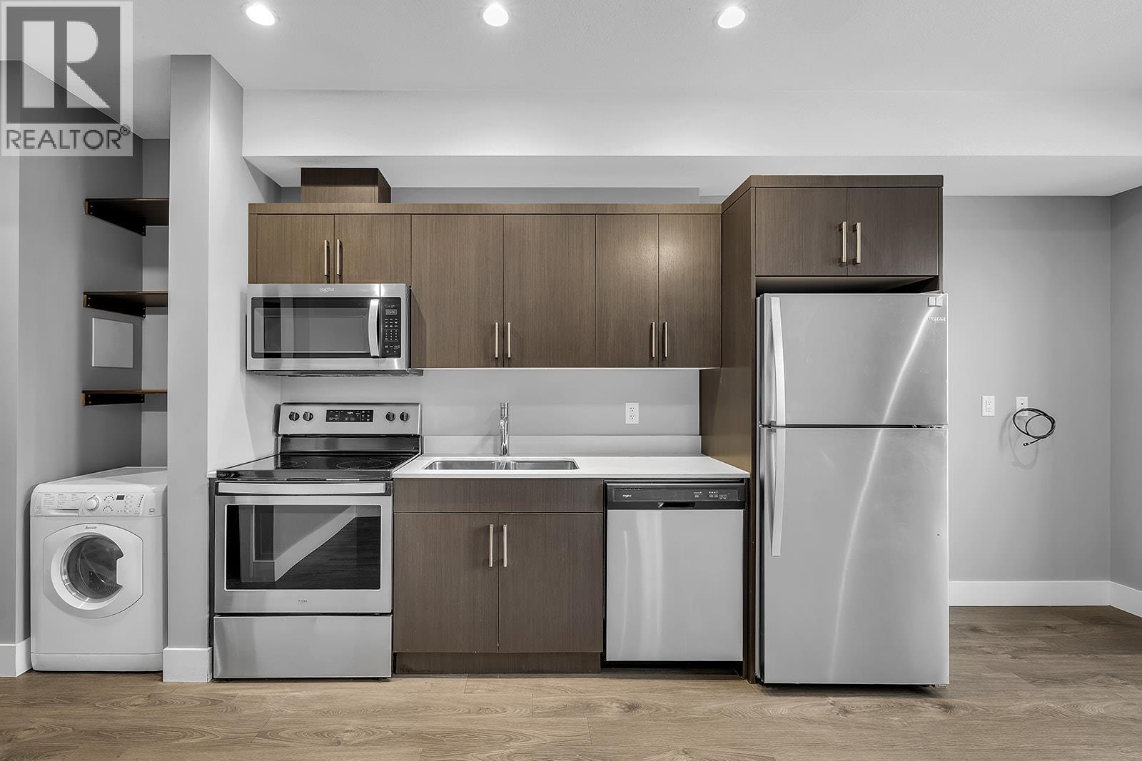 Picture for Unit #302, 925 Leon  Avenue