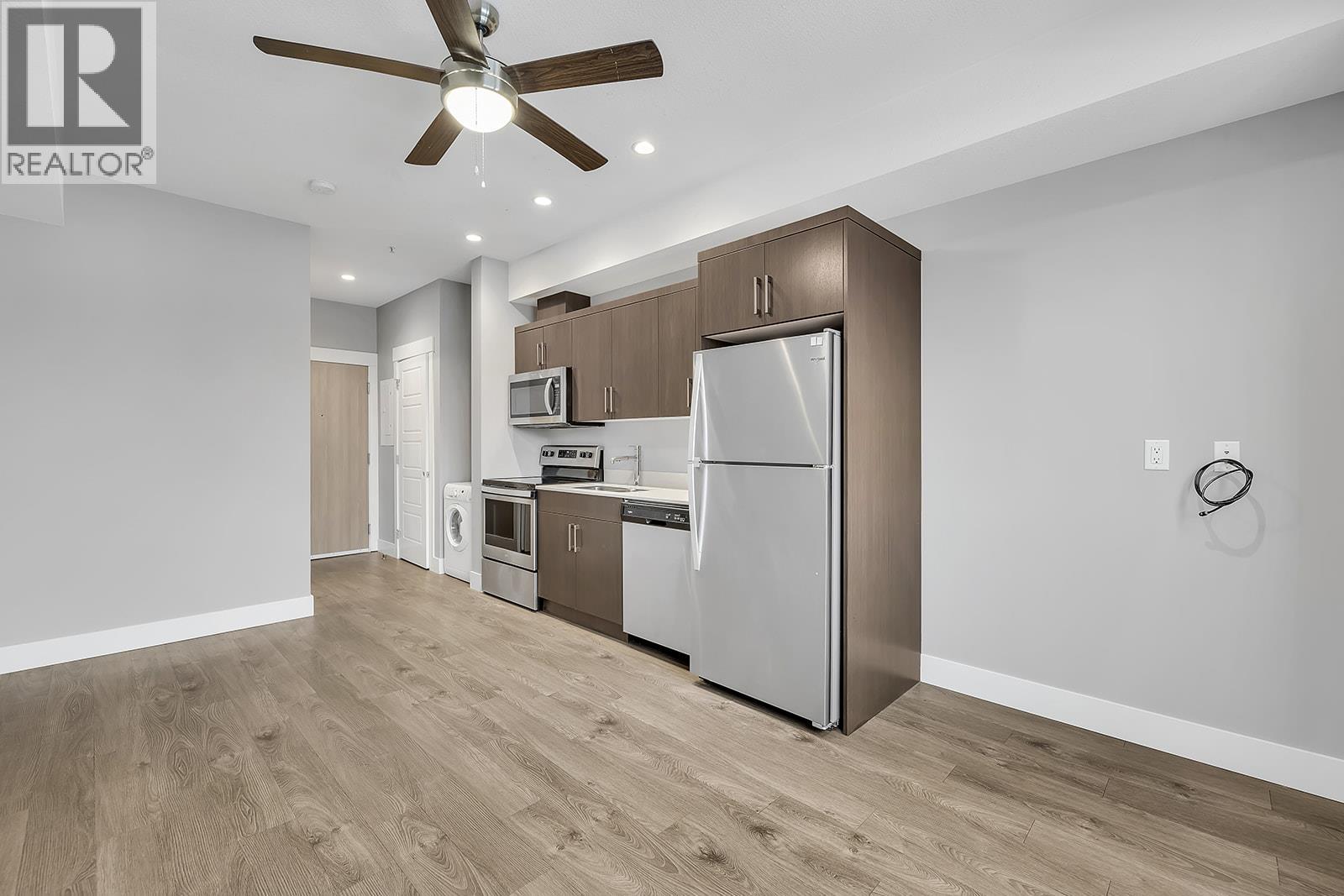 Picture for Unit #302, 925 Leon  Avenue