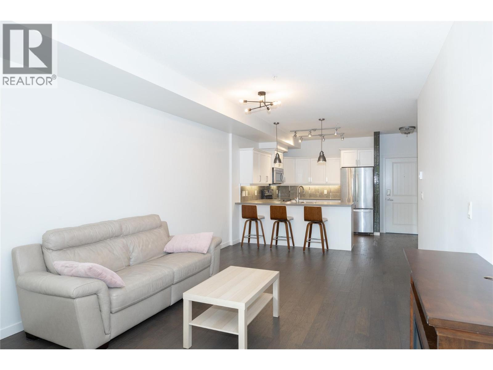 Picture for Unit #103, 3733 Casorso  Road