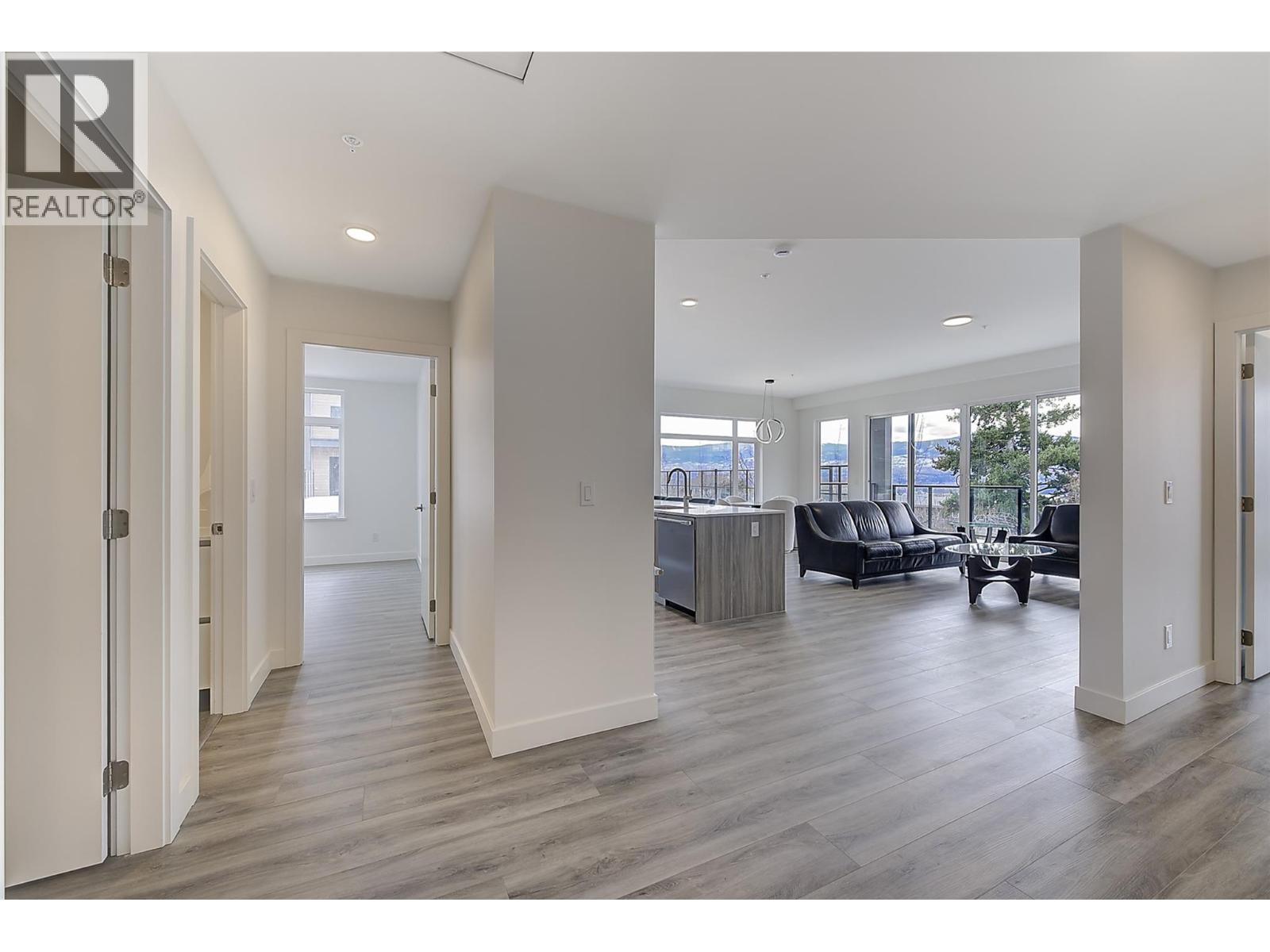 Picture for Unit #107, 2760 Olalla  Road