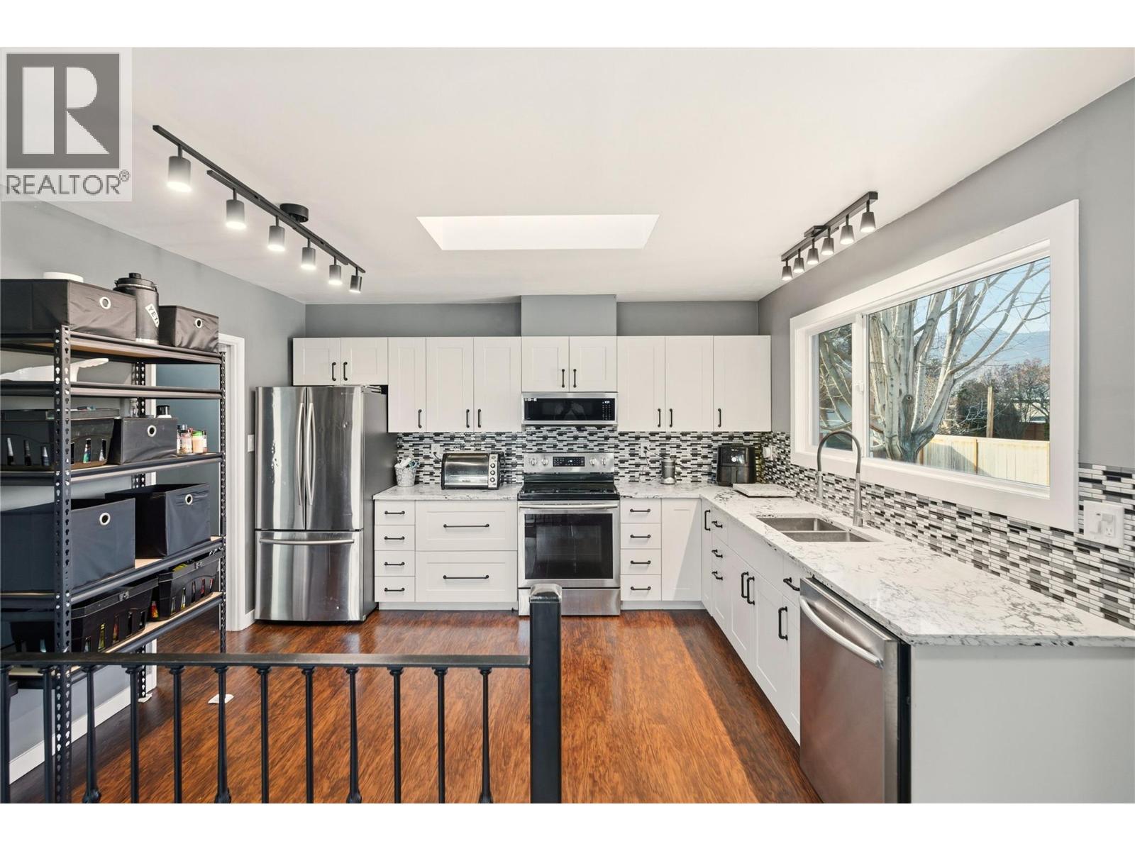 Picture for 1497 Lombardy  Square