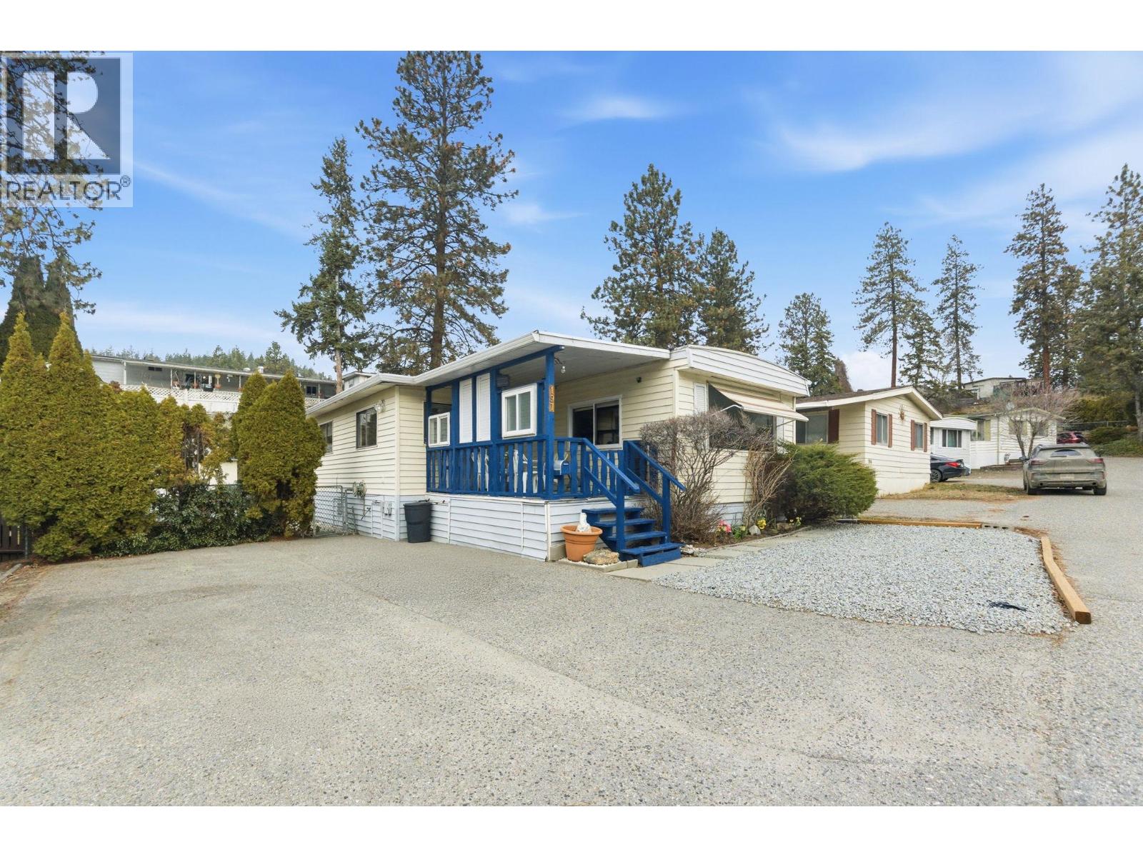 Picture for Unit #197, 1999 97  HighwayS