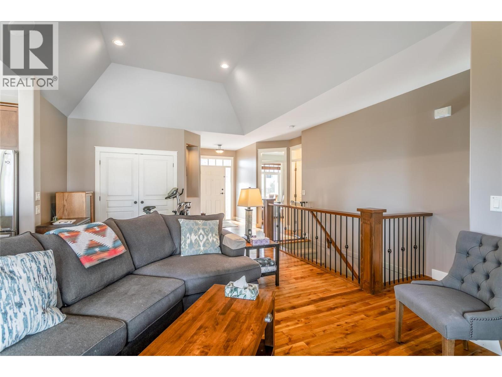 Picture for 4902 Warbler  Court