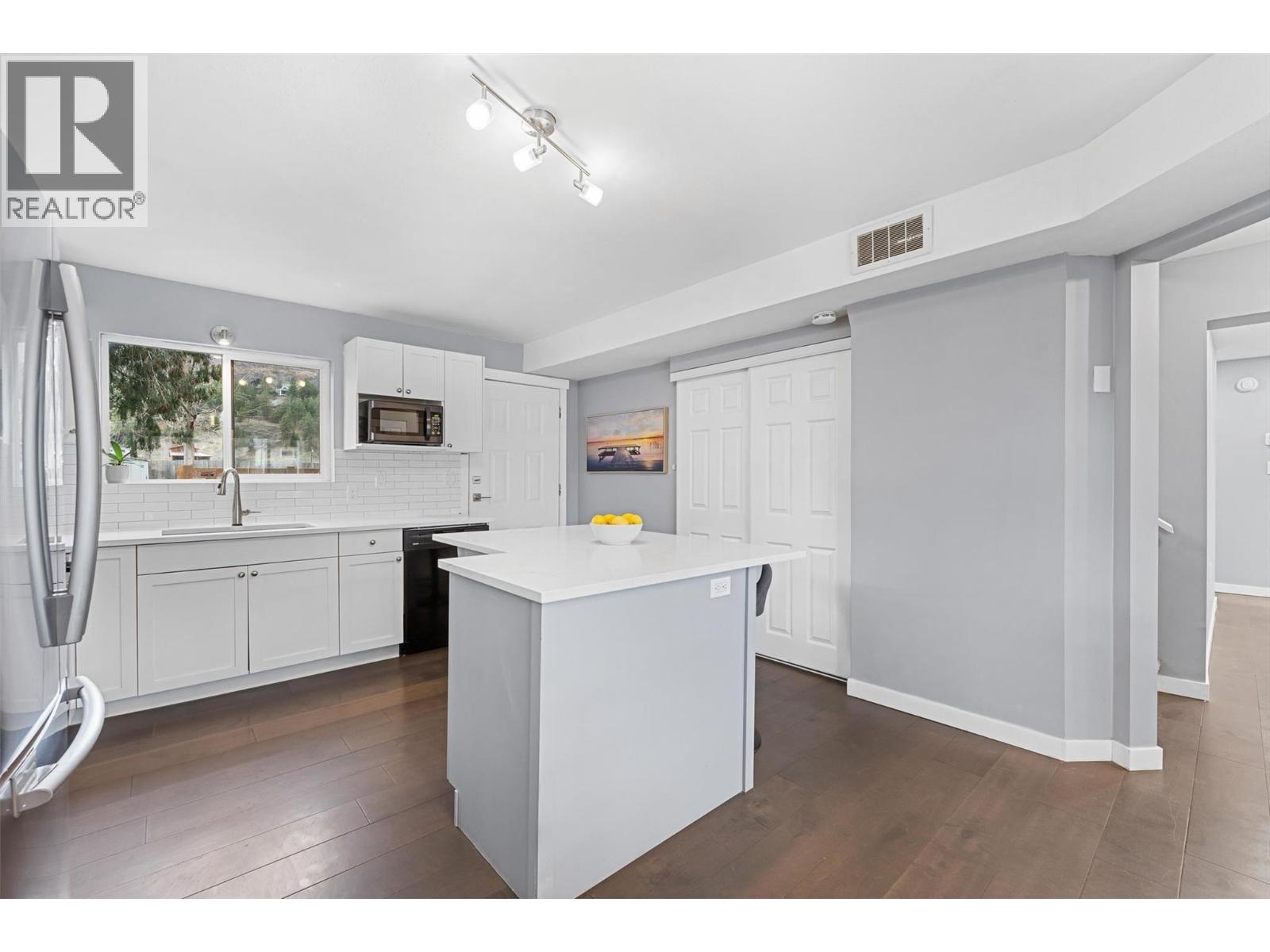 Picture for 482 Snowsell  StreetN