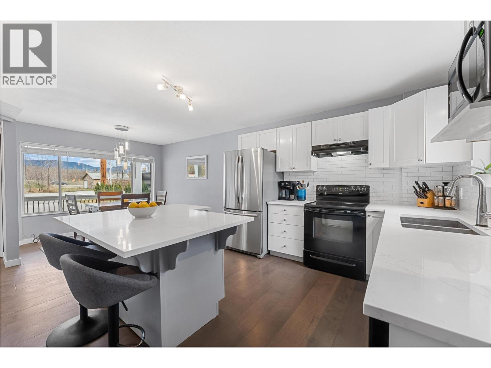 Picture for 482 Snowsell  StreetN