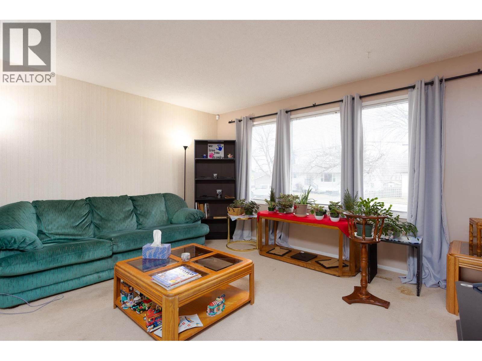 Picture for 255 Holbrook  RoadW