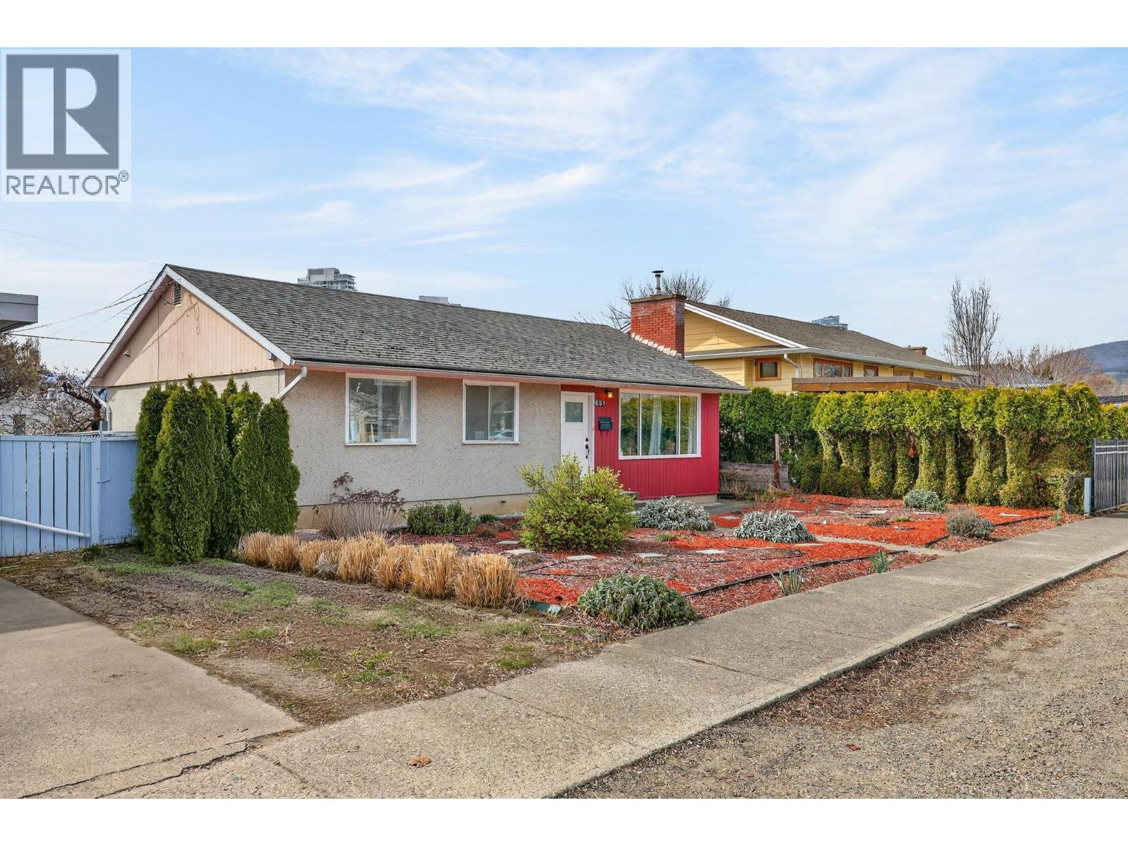 Picture for 651 Bay  Avenue