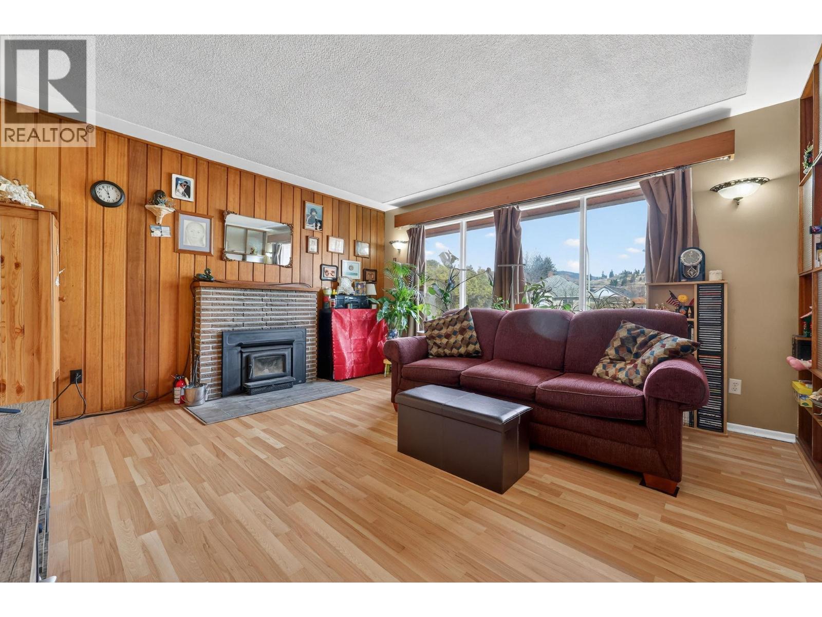 Picture for 651 Bay  Avenue