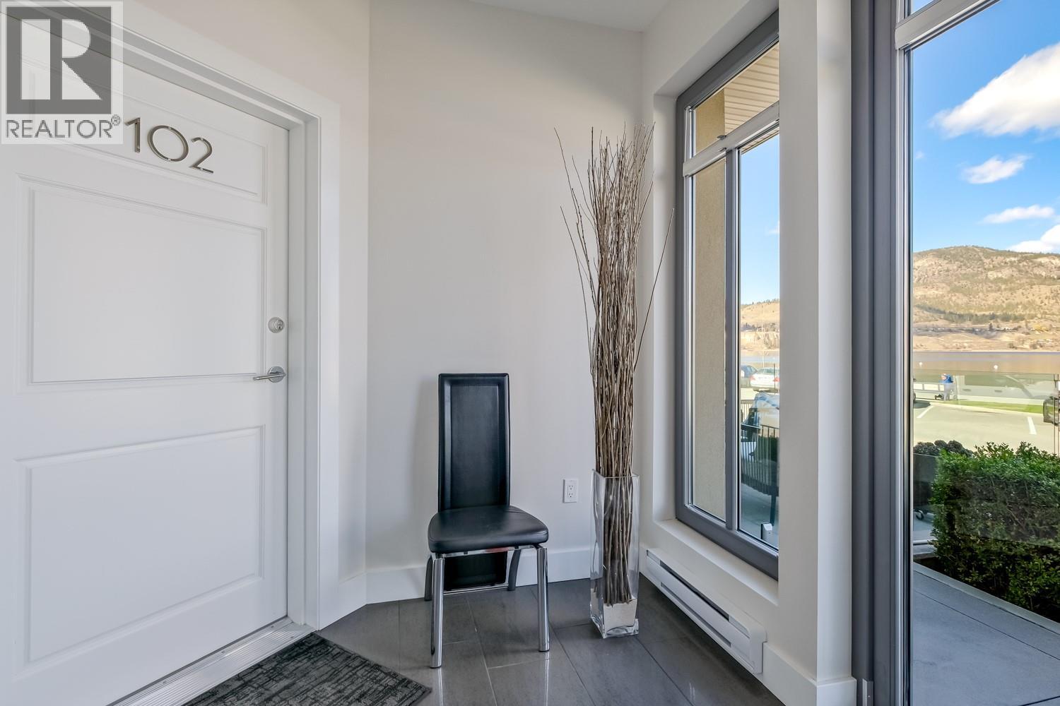 Picture for Unit #102, 402 LAKESHORE  Drive