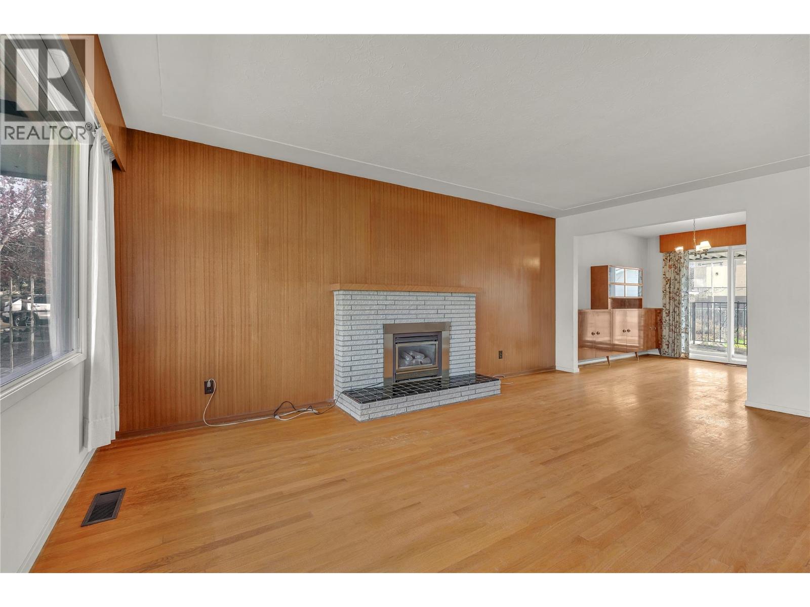 Picture for 250 Bennett  Avenue