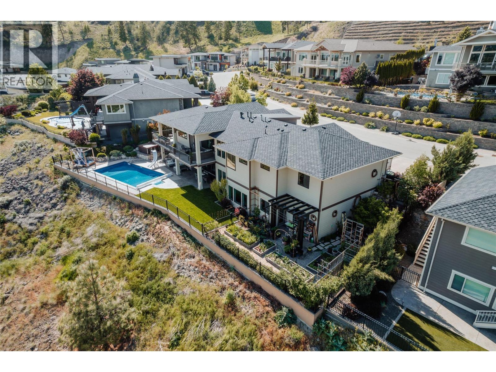 Picture for 747 Traditions  Crescent