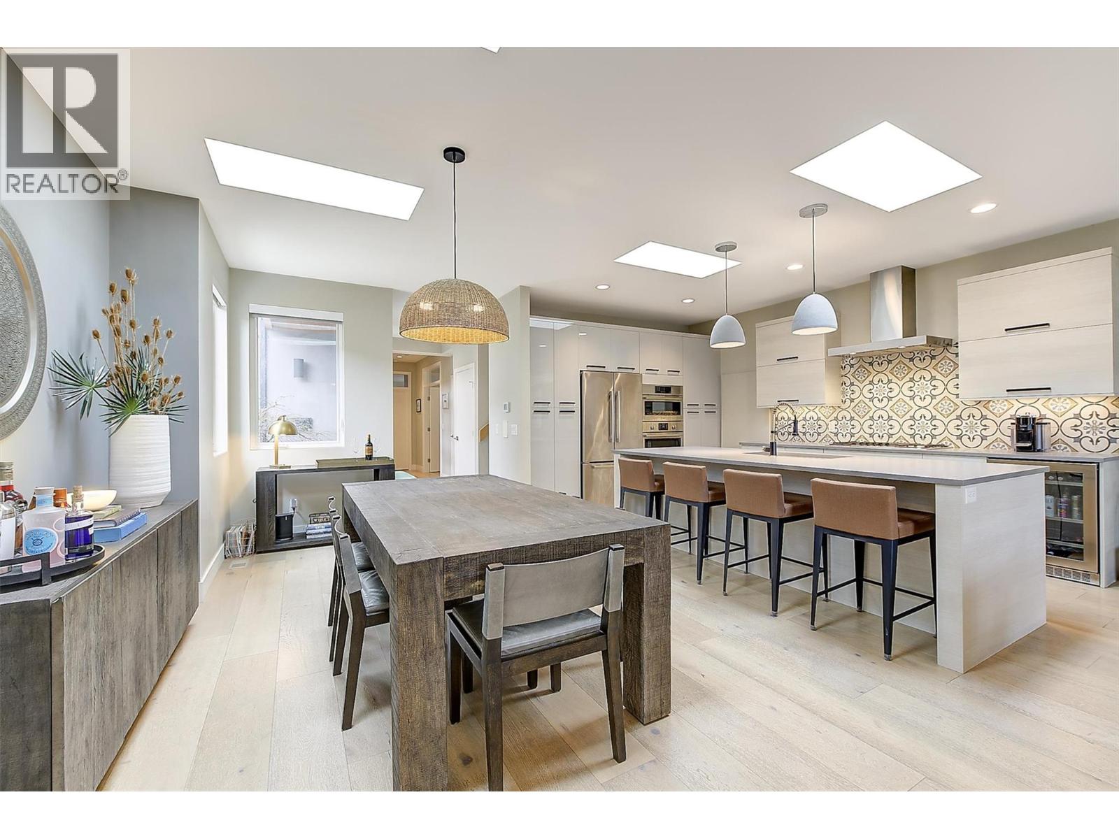 Picture for 553 Patterson  Avenue