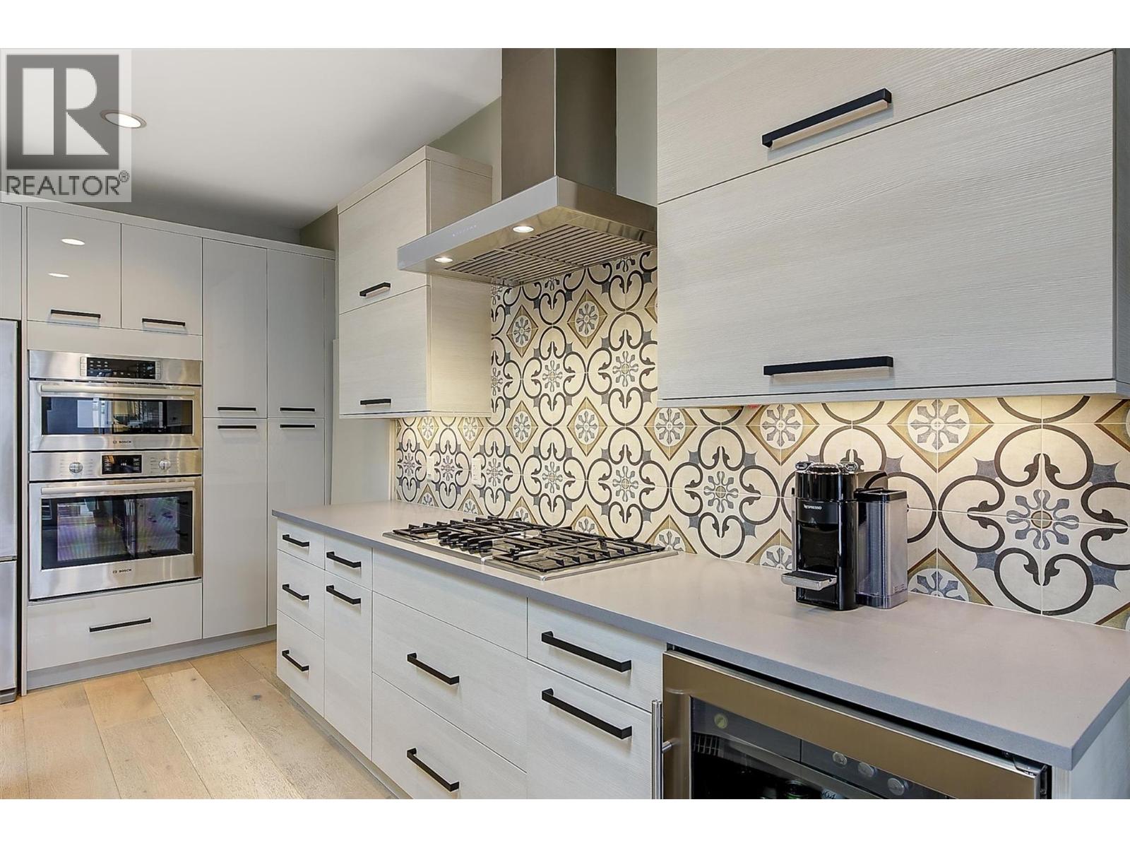 Picture for 553 Patterson  Avenue