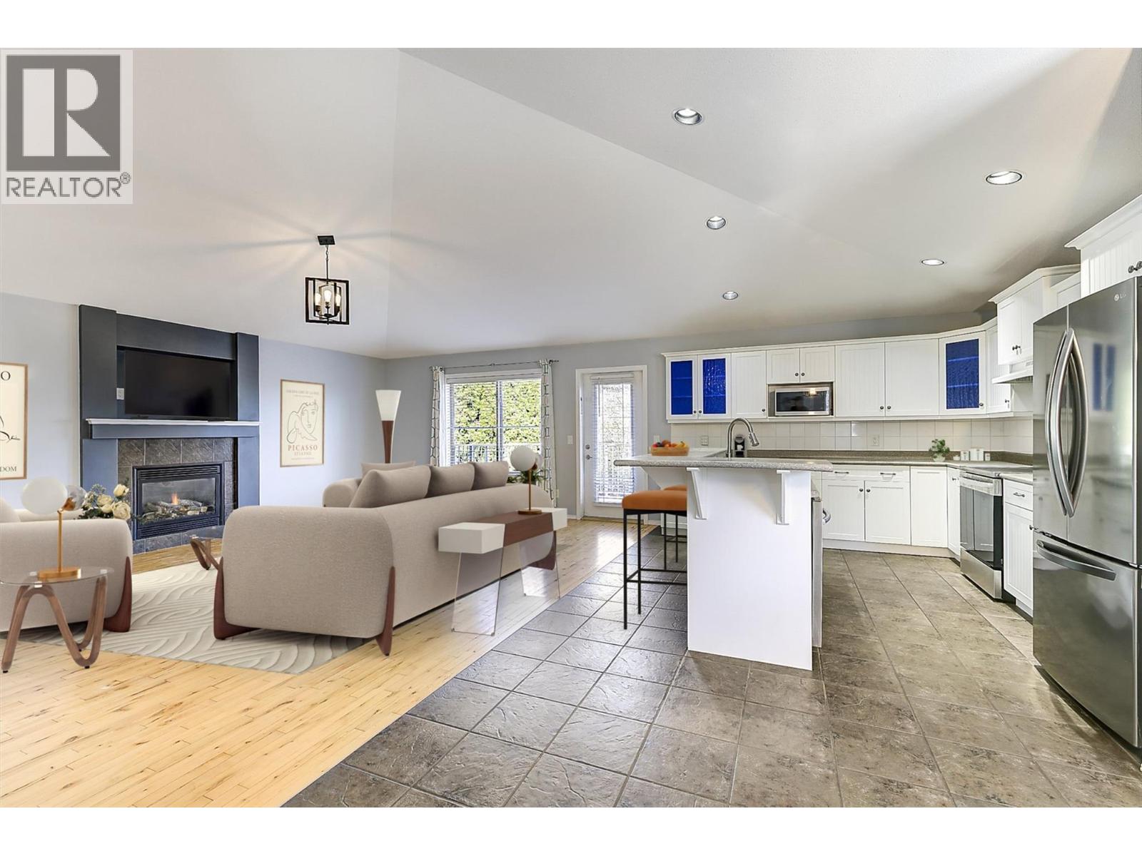 Picture for 546 South Crest  Drive