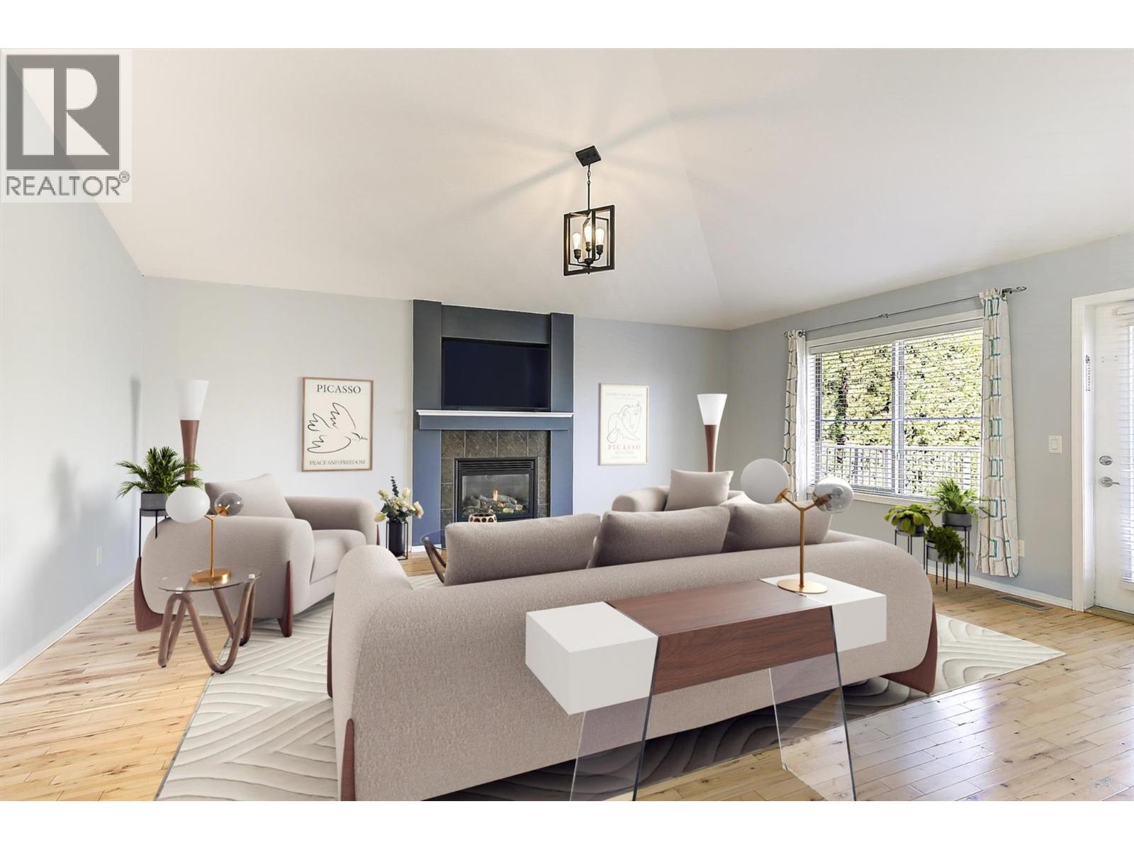 Picture for 546 South Crest  Drive