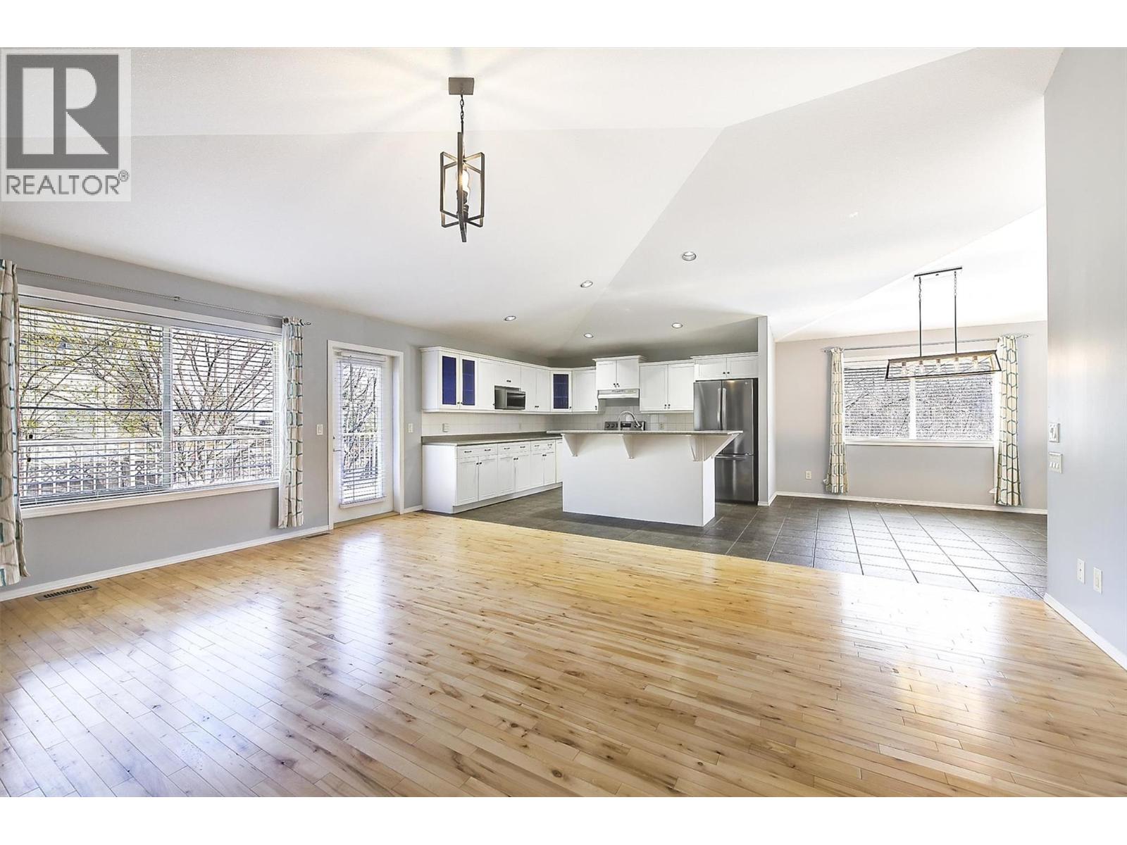 Picture for 546 South Crest  Drive