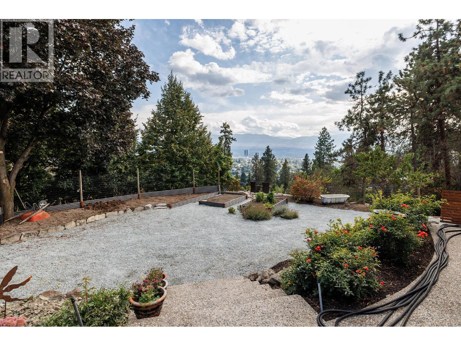 Picture for 841 Churchill  Court https://www.cirrealty.ca/reb/bc/2/10349302_11.jpg