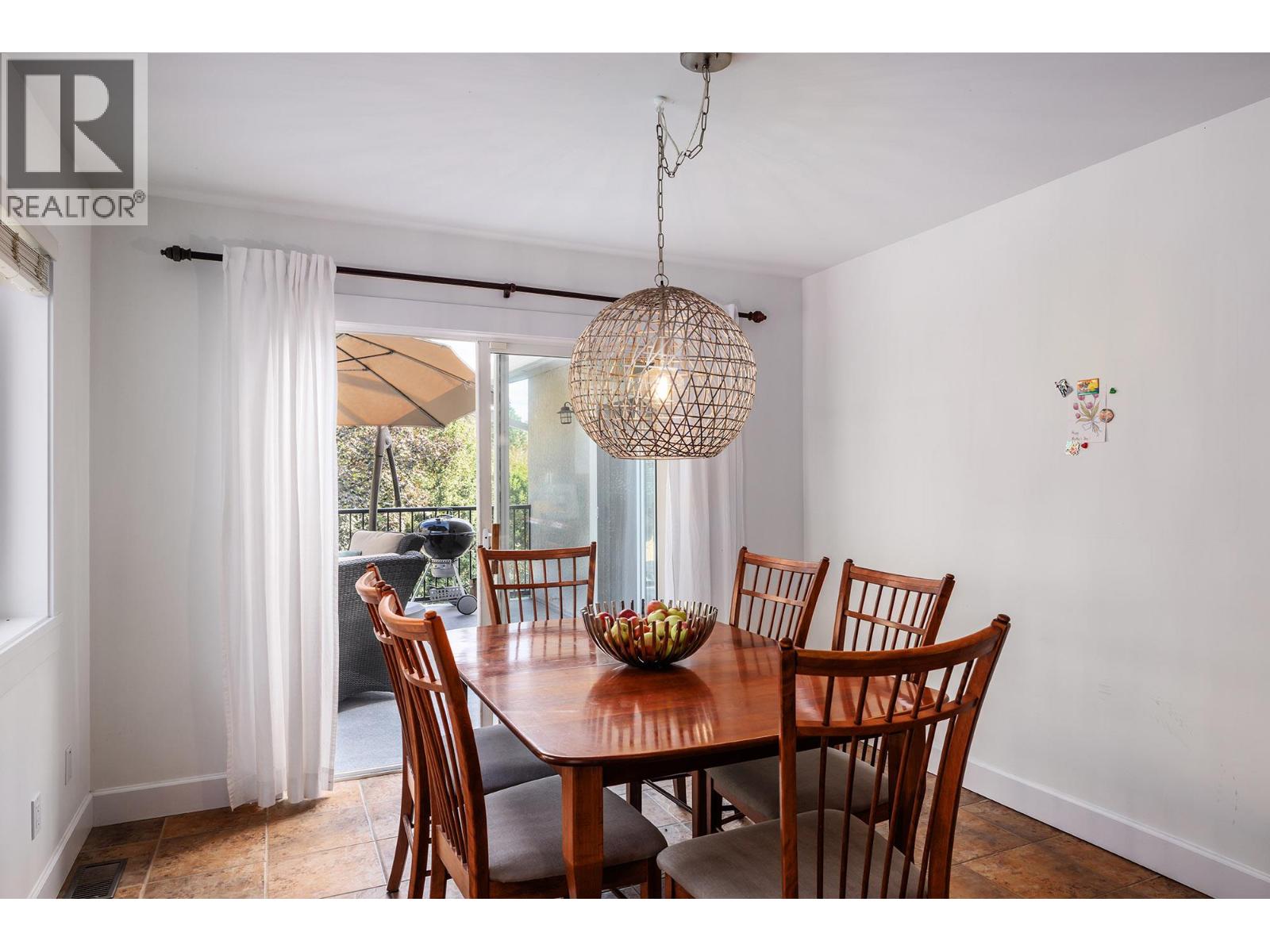 Picture for 841 Churchill  Court https://www.cirrealty.ca/reb/bc/2/10349302_18.jpg