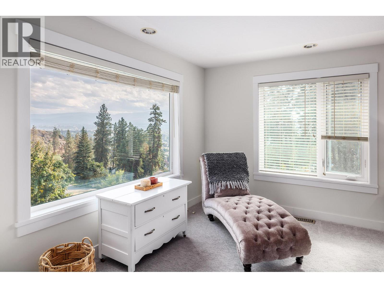 Picture for 841 Churchill  Court https://www.cirrealty.ca/reb/bc/2/10349302_21.jpg