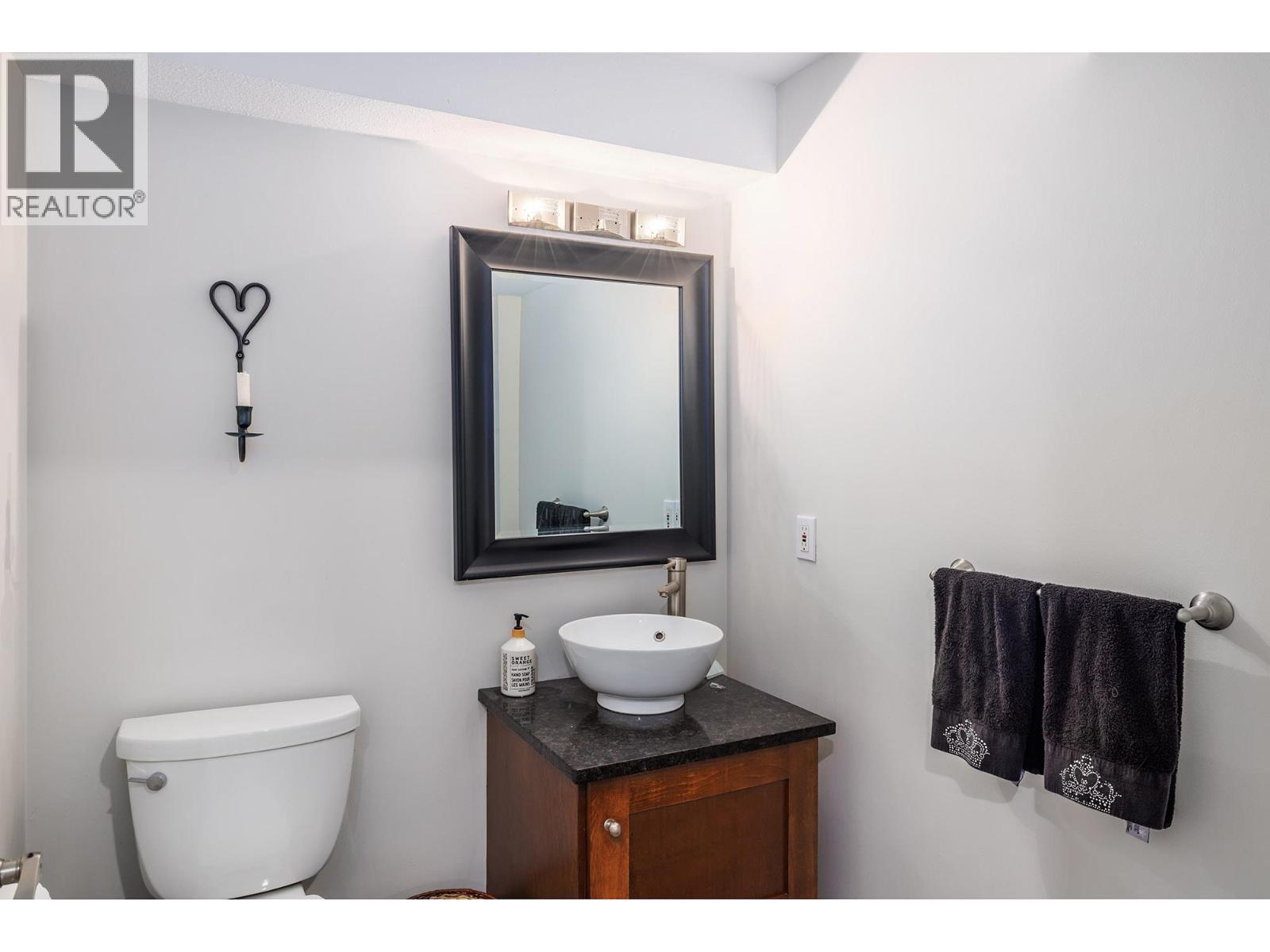 Picture for 841 Churchill  Court https://www.cirrealty.ca/reb/bc/2/10349302_32.jpg