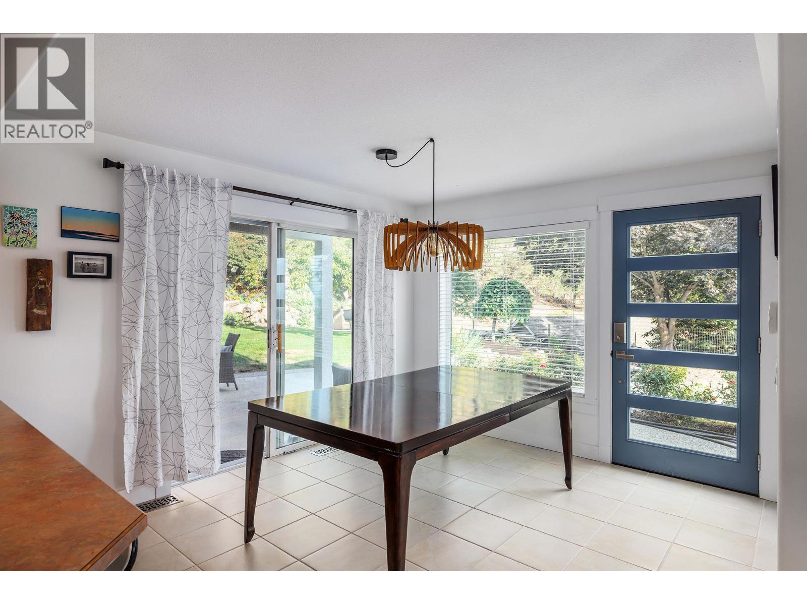 Picture for 841 Churchill  Court https://www.cirrealty.ca/reb/bc/2/10349302_39.jpg