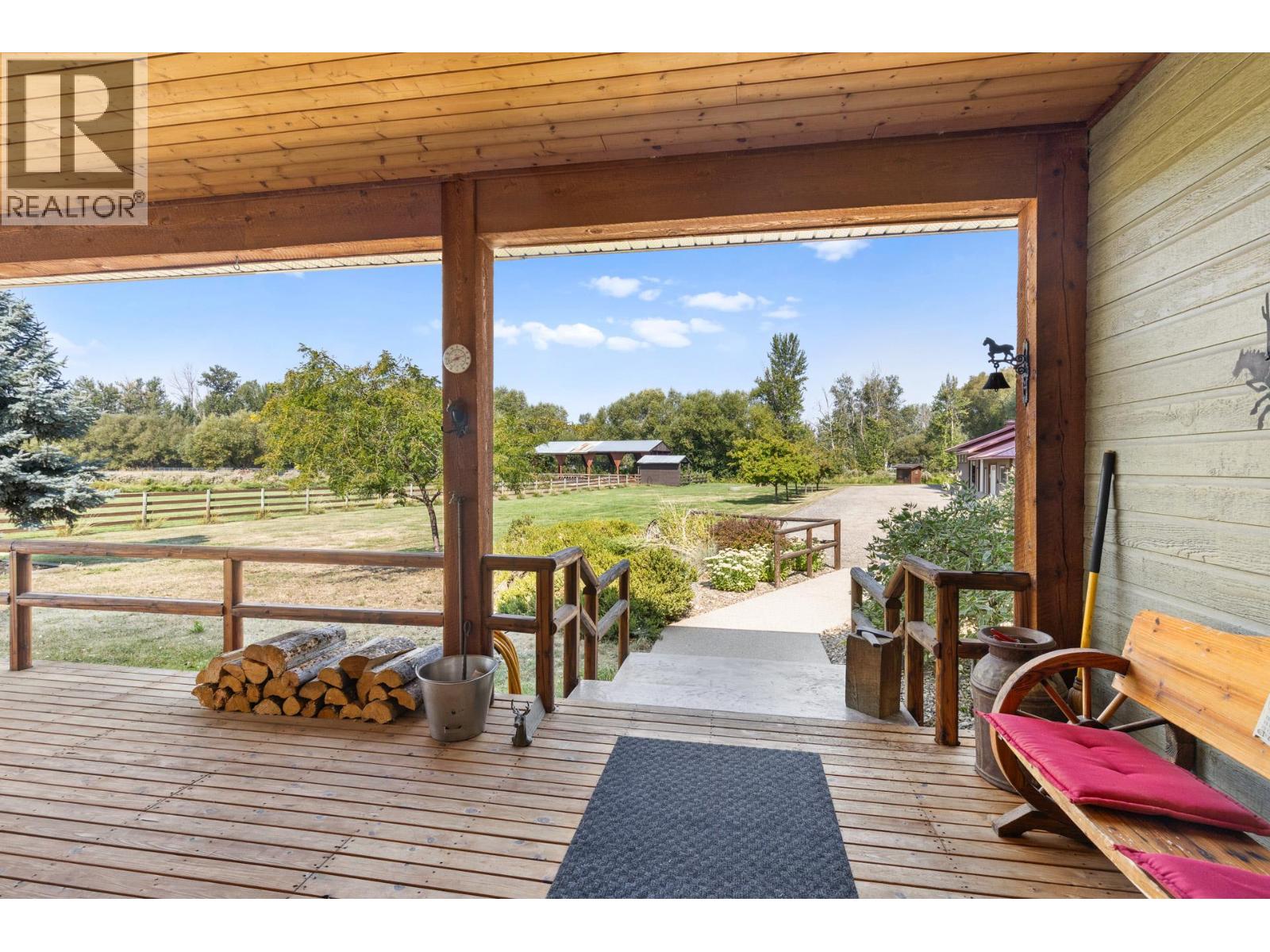 Picture for 1795 Heimlich  Road https://www.cirrealty.ca/reb/bc/2/10360802_33.jpg