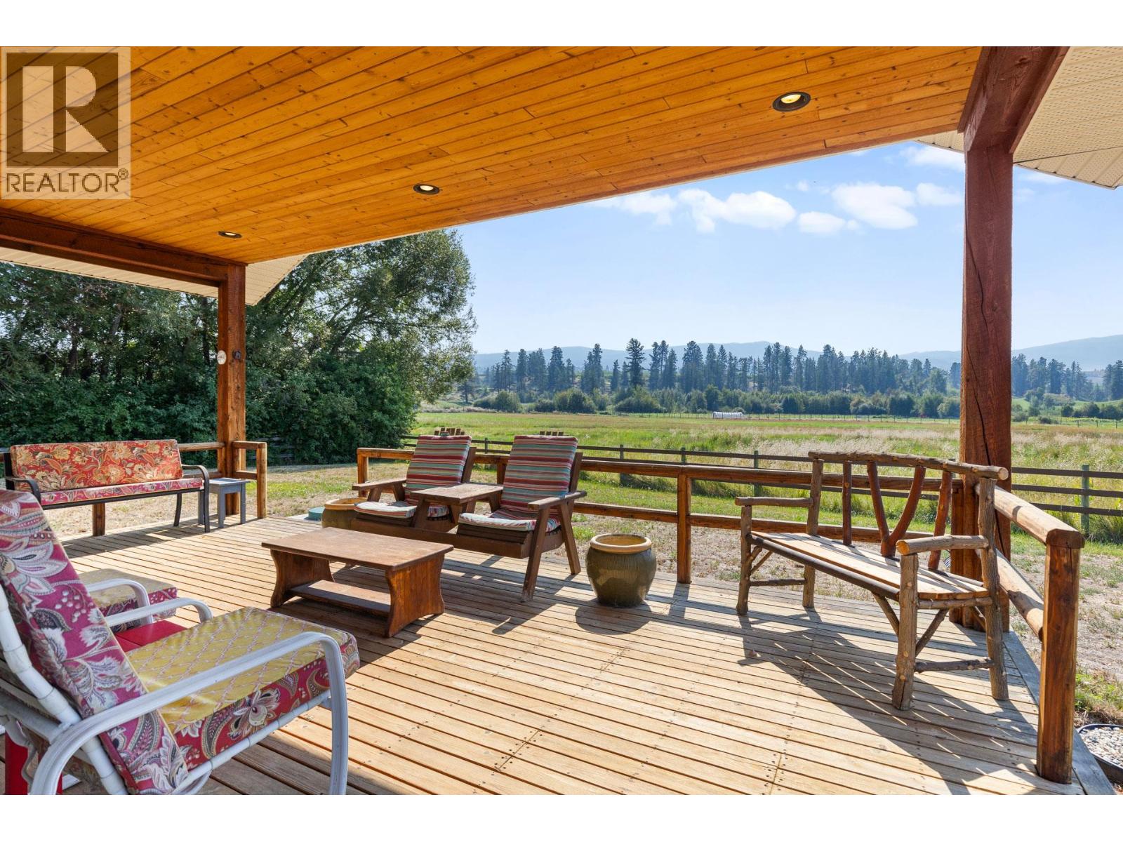 Picture for 1795 Heimlich  Road https://www.cirrealty.ca/reb/bc/2/10360802_36.jpg