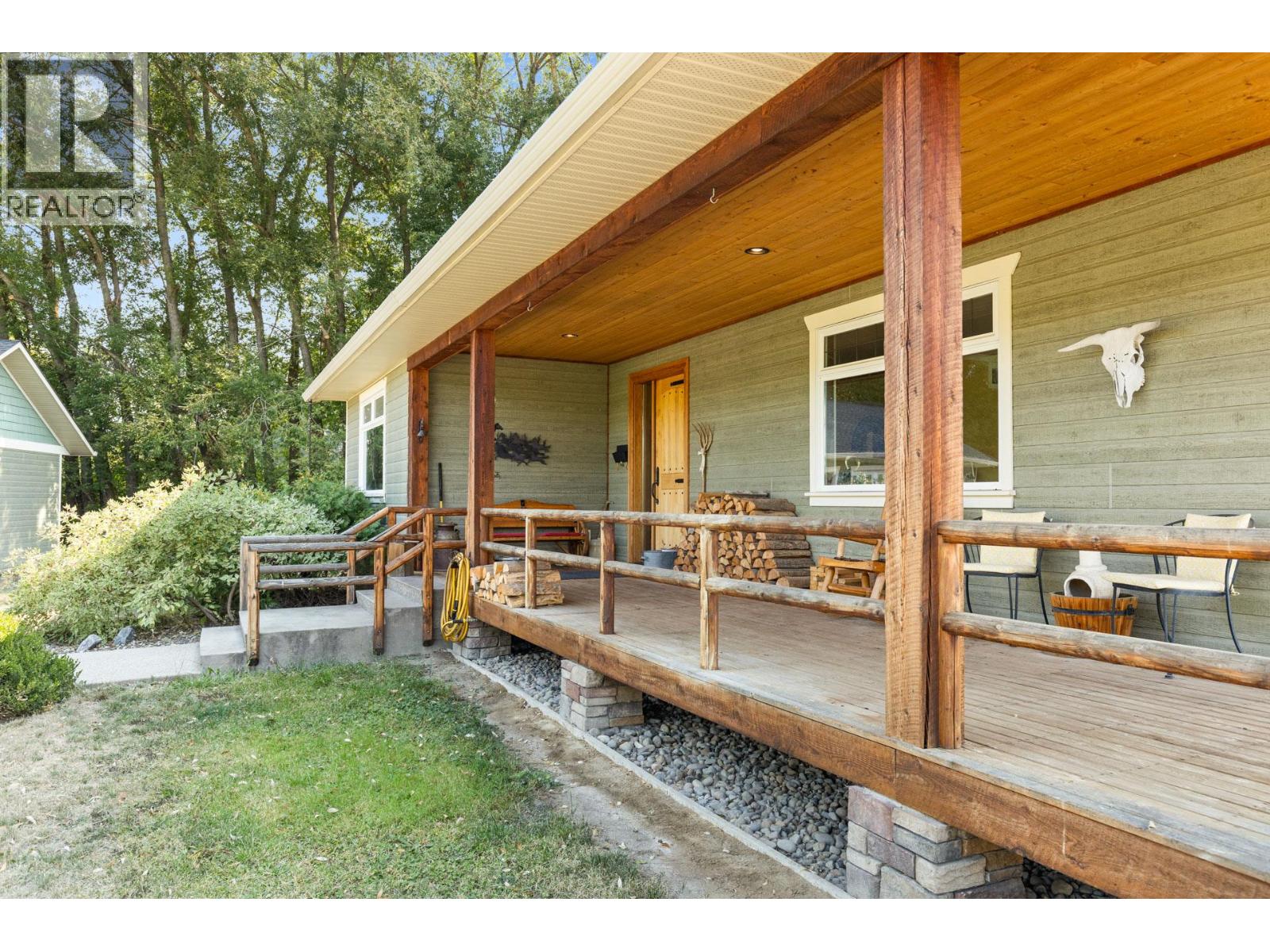 Picture for 1795 Heimlich  Road https://www.cirrealty.ca/reb/bc/2/10360802_42.jpg