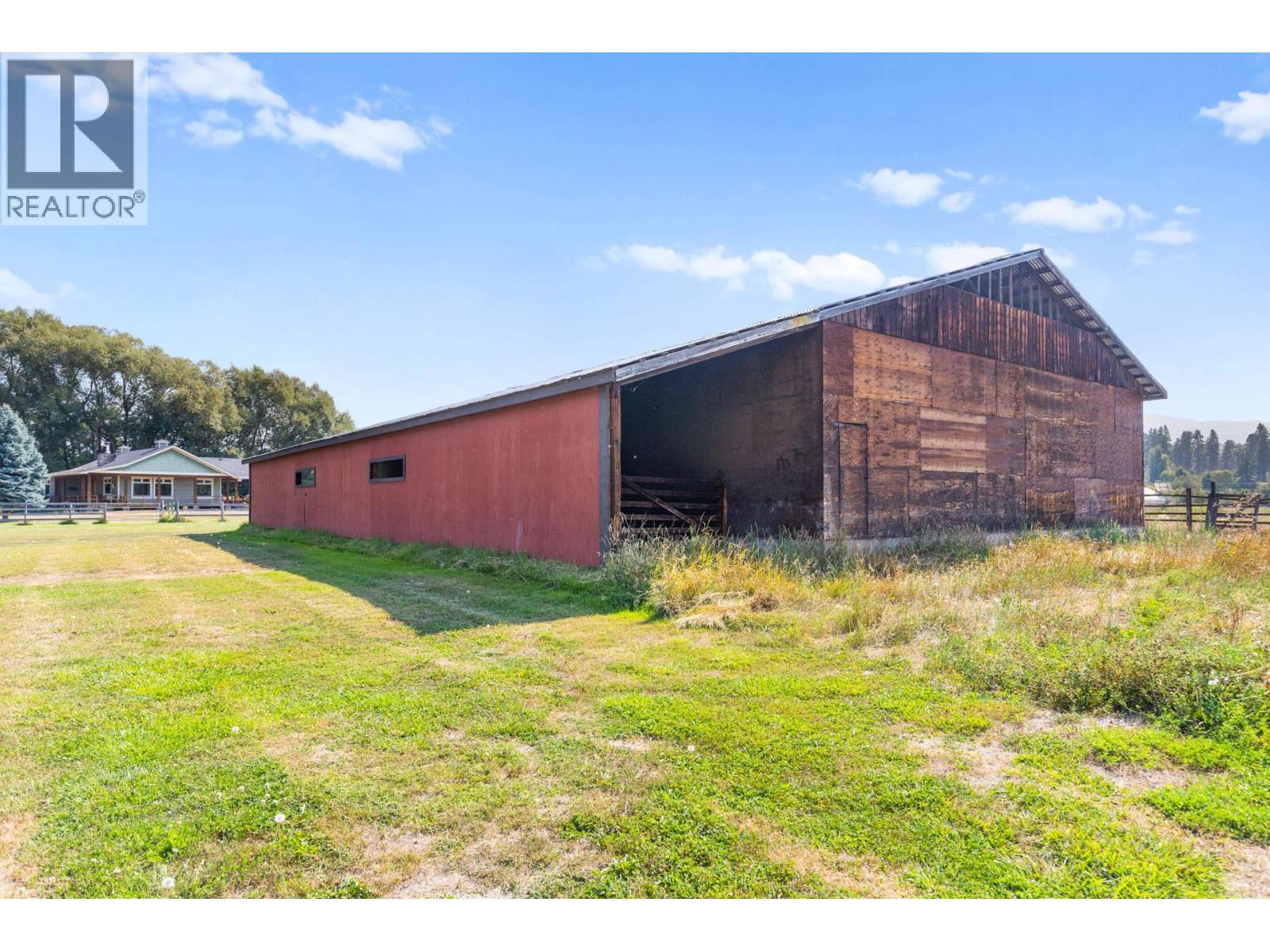 Picture for 1795 Heimlich  Road https://www.cirrealty.ca/reb/bc/2/10360802_63.jpg