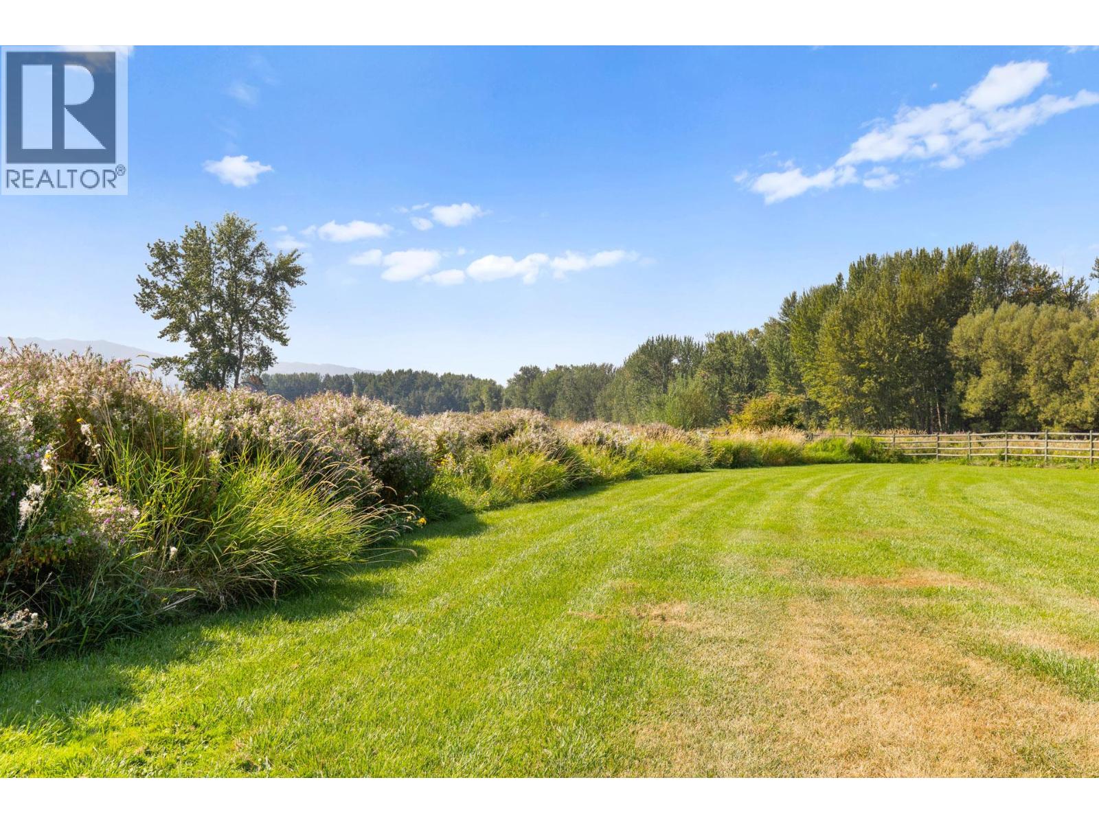 Picture for 1795 Heimlich  Road https://www.cirrealty.ca/reb/bc/2/10360802_66.jpg