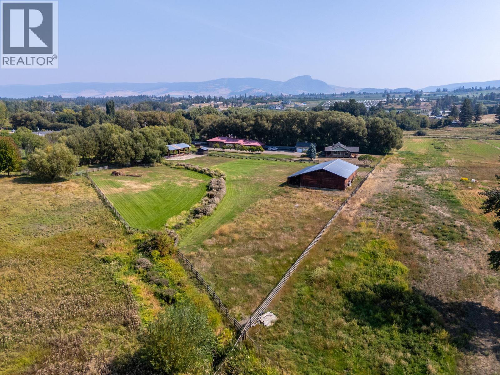 Picture for 1795 Heimlich  Road https://www.cirrealty.ca/reb/bc/2/10360802_77.jpg