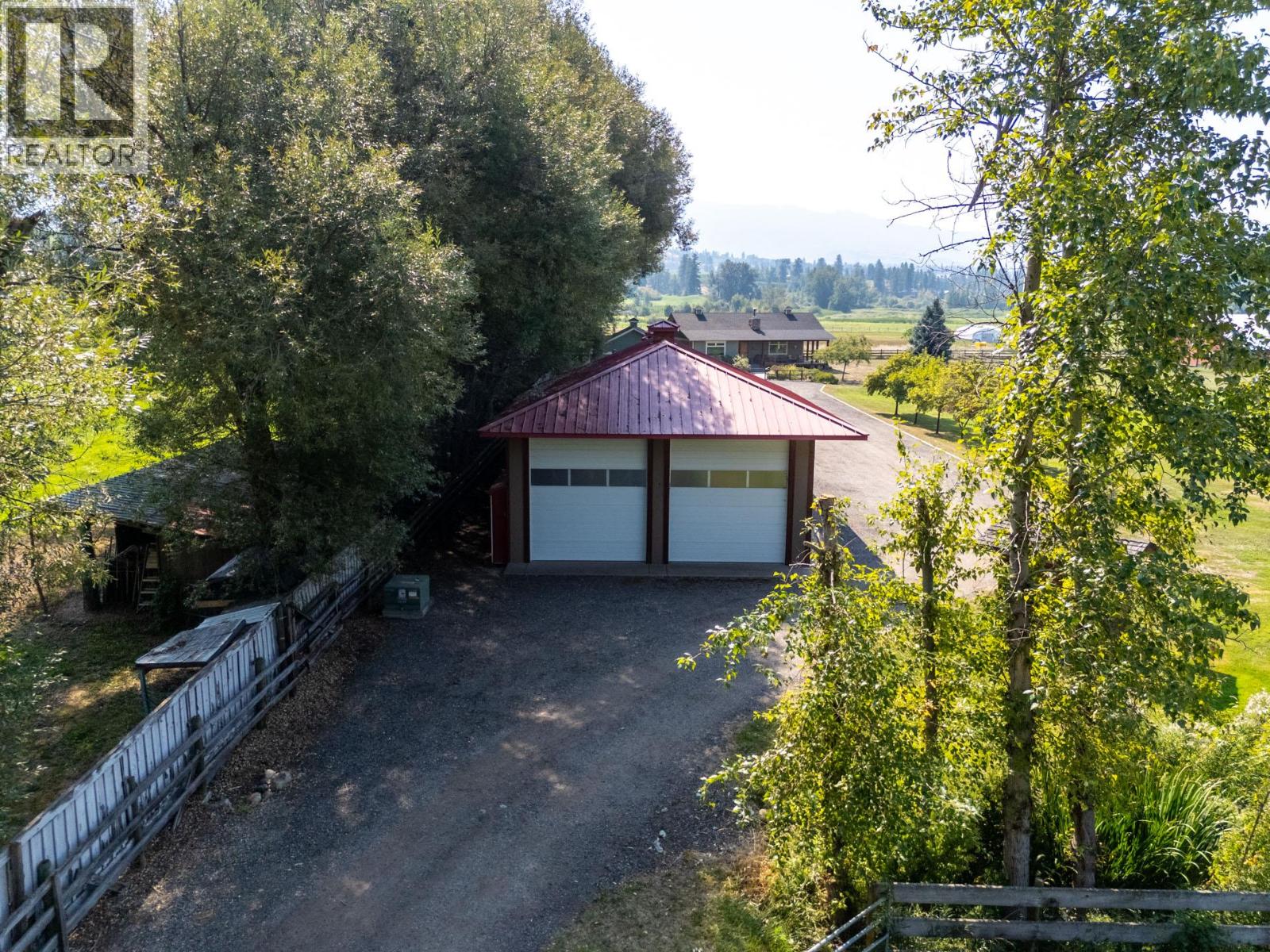 Picture for 1795 Heimlich  Road https://www.cirrealty.ca/reb/bc/2/10360802_82.jpg