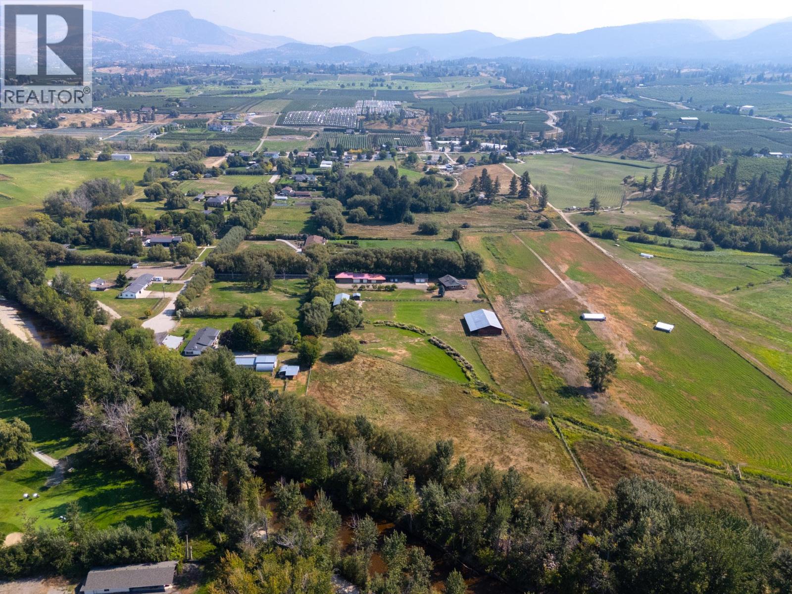 Picture for 1795 Heimlich  Road https://www.cirrealty.ca/reb/bc/2/10360802_86.jpg