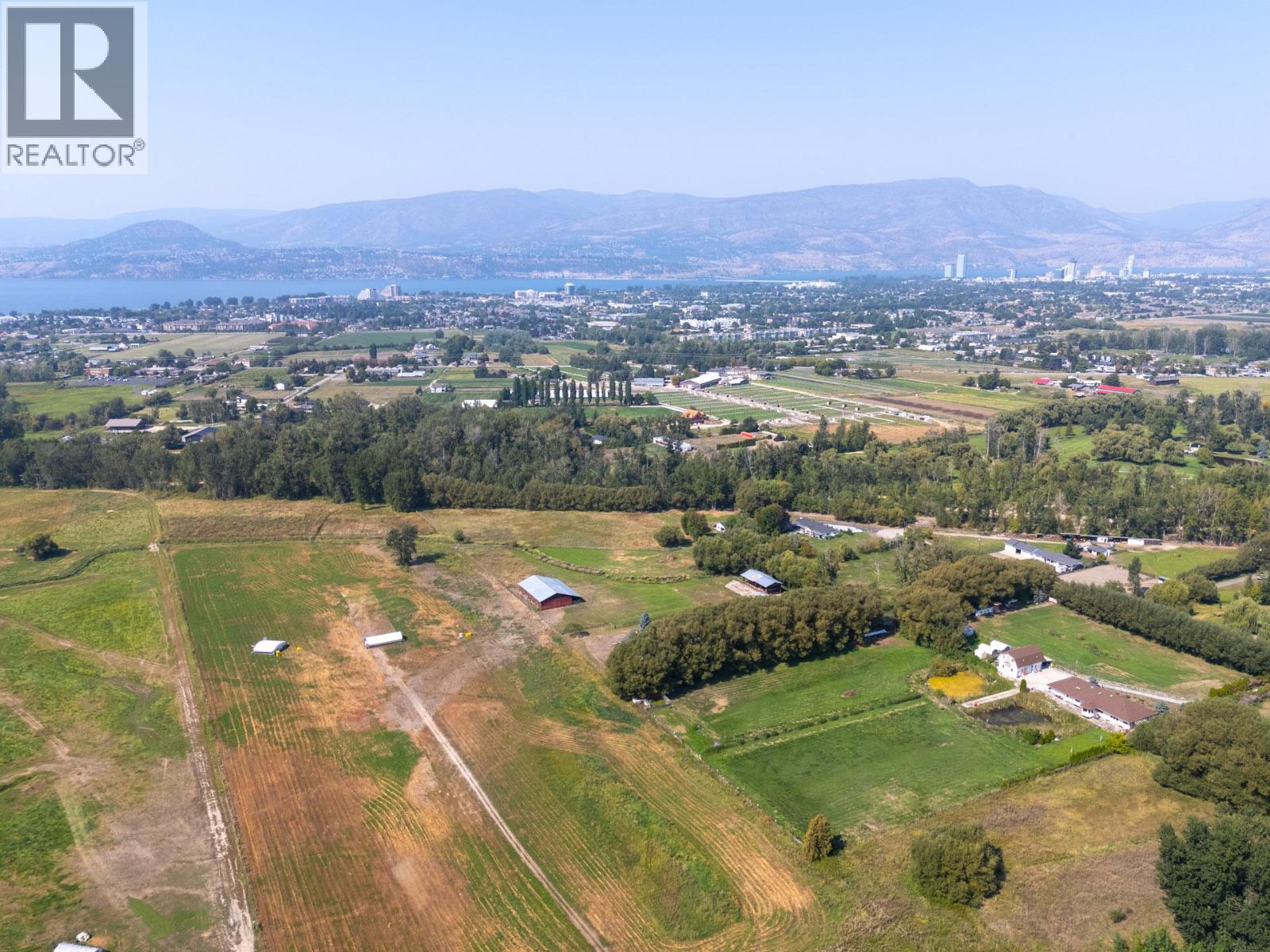 Picture for 1795 Heimlich  Road https://www.cirrealty.ca/reb/bc/2/10360802_91.jpg