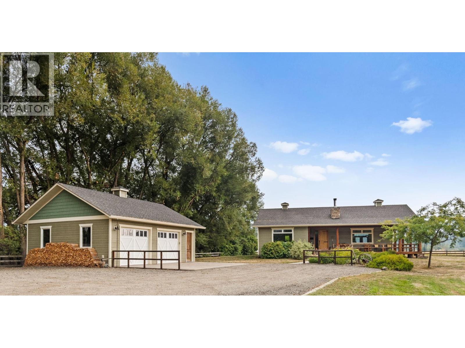 Picture for 1795 Heimlich  Road https://www.cirrealty.ca/reb/bc/2/10360802_97.jpg