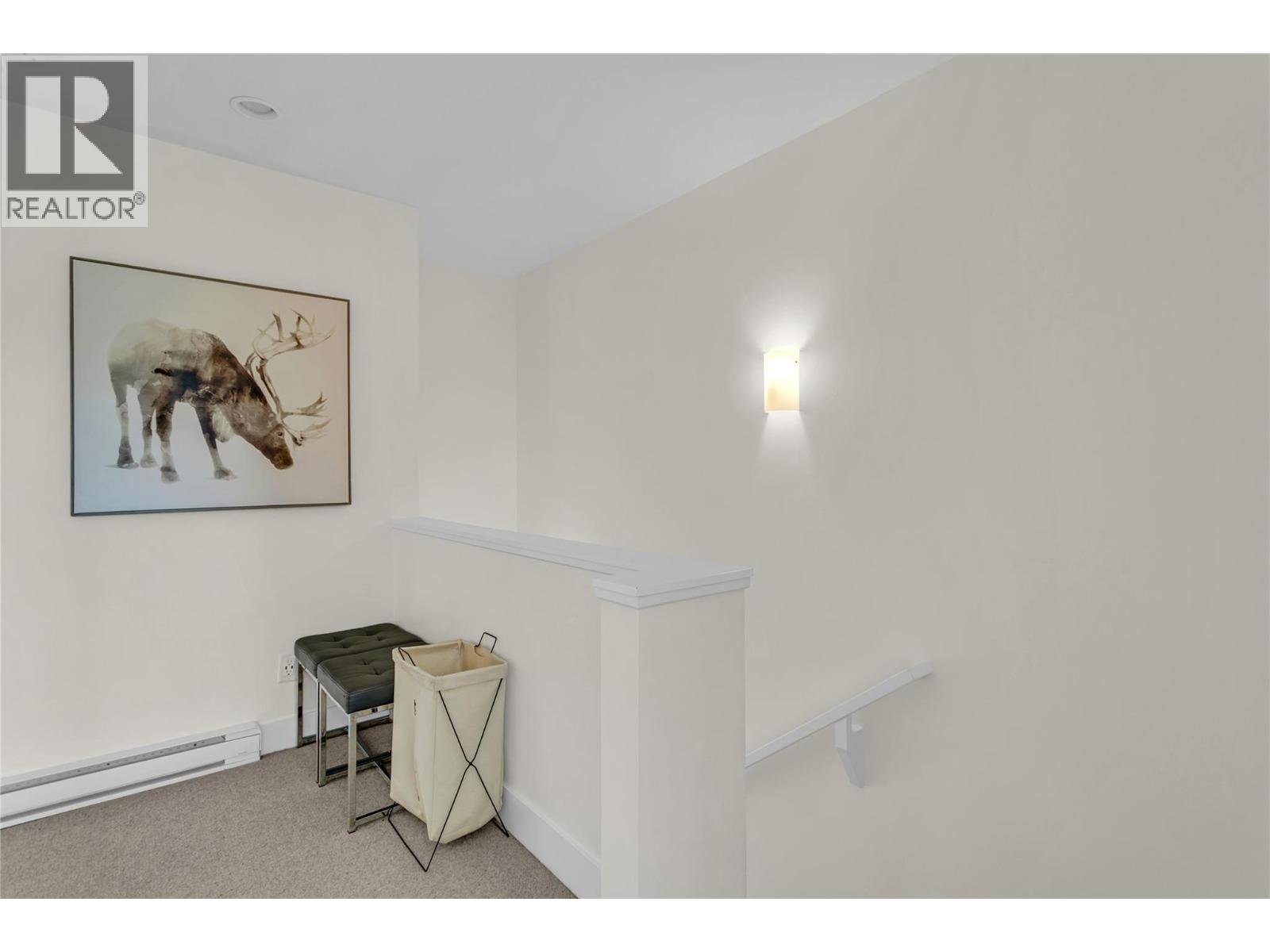 Picture for Unit #9, 3750 West Bay  Road https://www.cirrealty.ca/reb/bc/2/10362322_26.jpg
