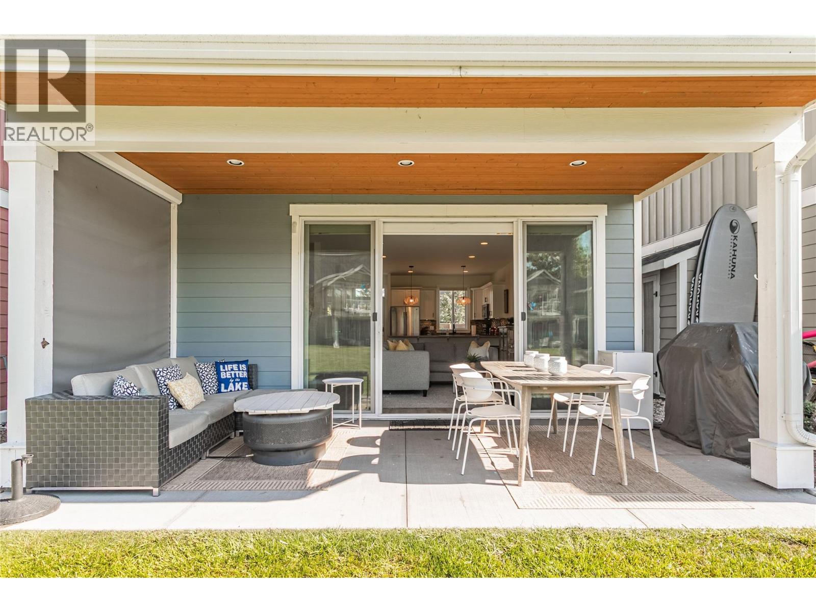 Picture for Unit #9, 3750 West Bay  Road https://www.cirrealty.ca/reb/bc/2/10362322_3.jpg