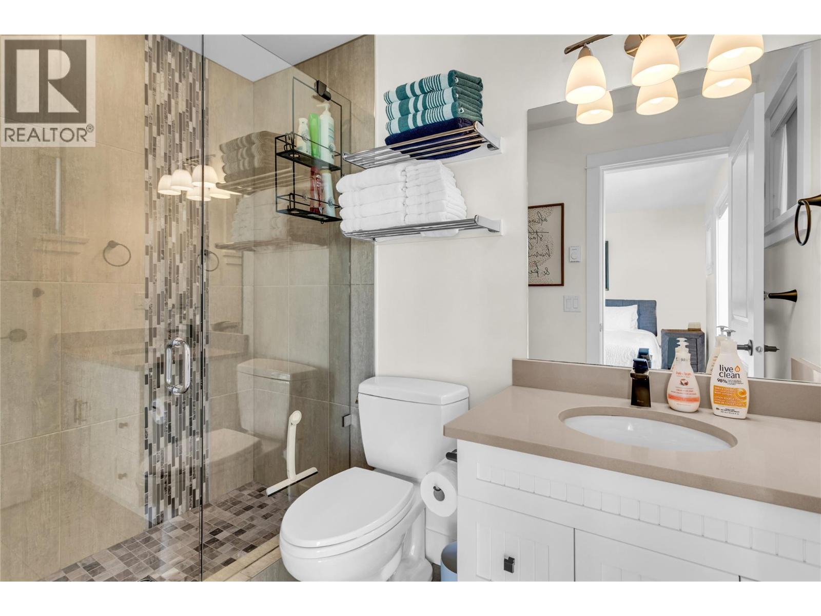 Picture for Unit #9, 3750 West Bay  Road https://www.cirrealty.ca/reb/bc/2/10362322_35.jpg