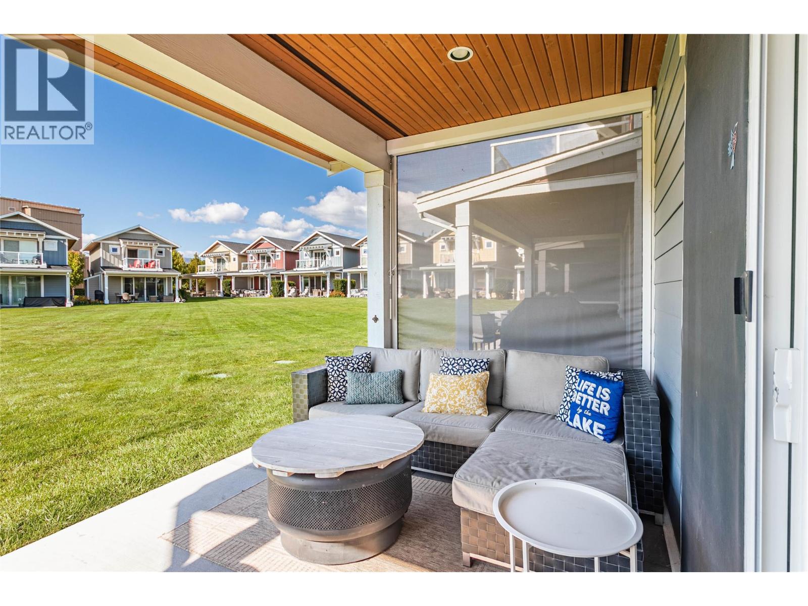 Picture for Unit #9, 3750 West Bay  Road https://www.cirrealty.ca/reb/bc/2/10362322_41.jpg