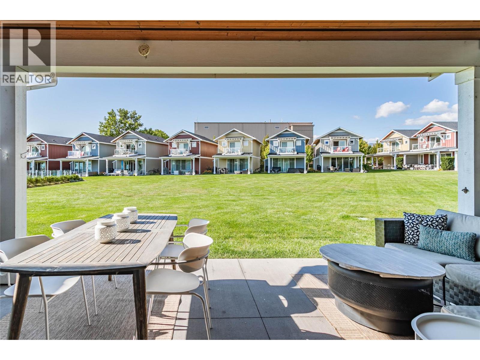 Picture for Unit #9, 3750 West Bay  Road https://www.cirrealty.ca/reb/bc/2/10362322_43.jpg
