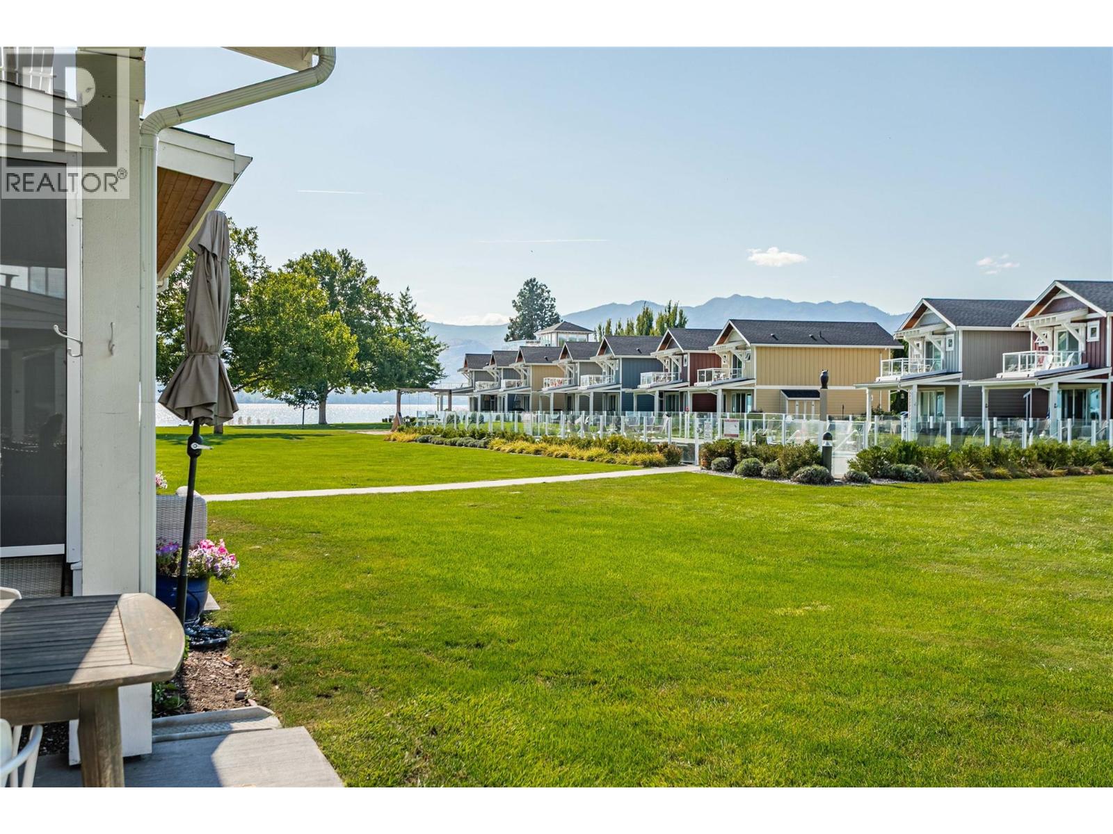 Picture for Unit #9, 3750 West Bay  Road https://www.cirrealty.ca/reb/bc/2/10362322_49.jpg