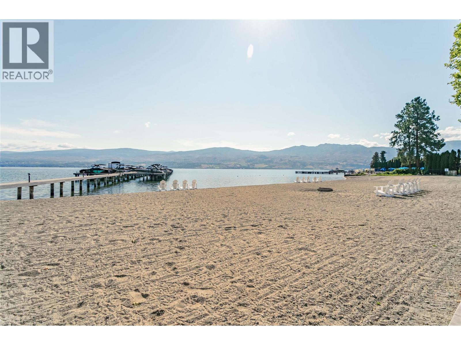 Picture for Unit #9, 3750 West Bay  Road https://www.cirrealty.ca/reb/bc/2/10362322_57.jpg